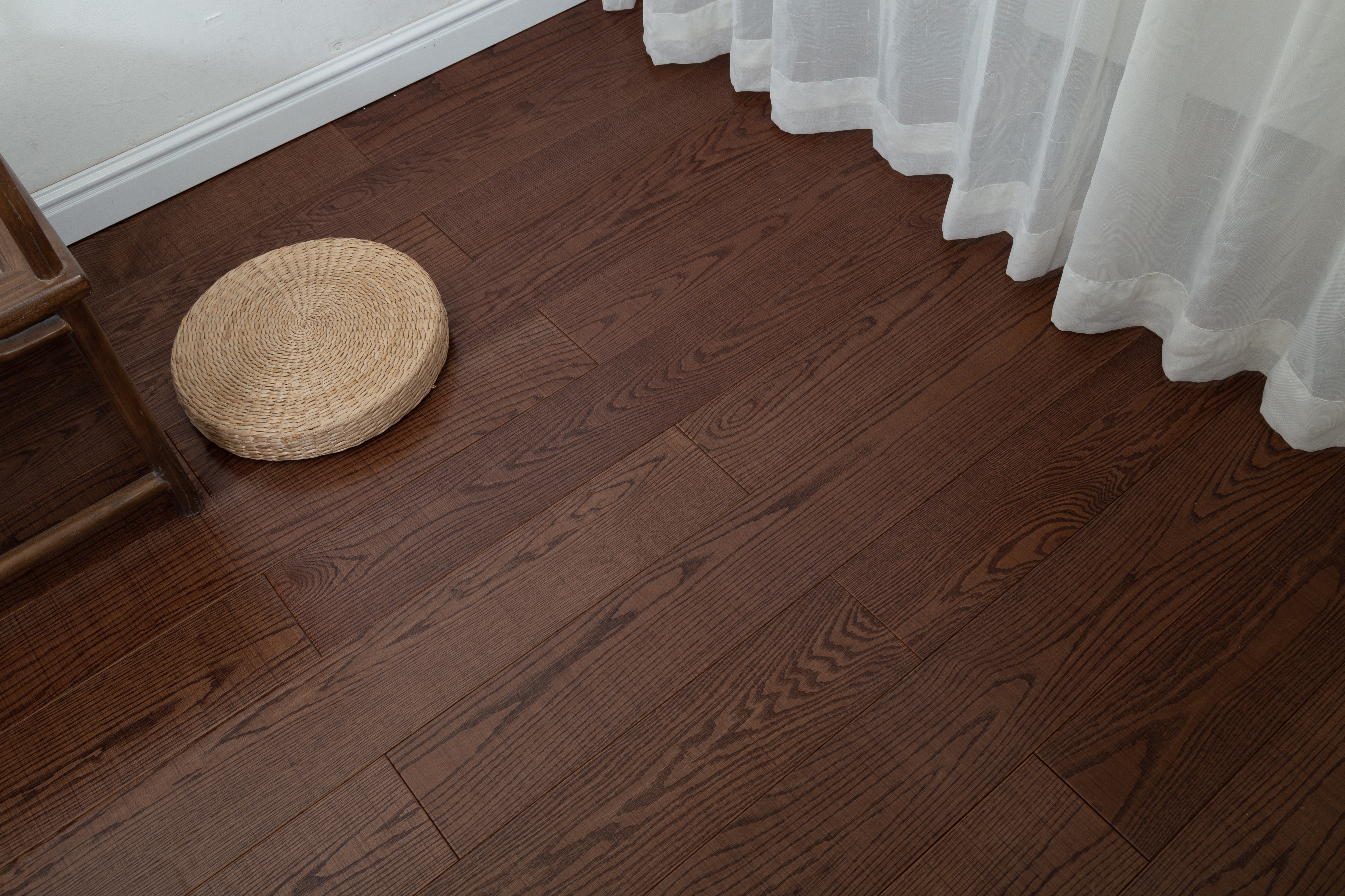 Flexible Vinyl Flooring with Practical Planning