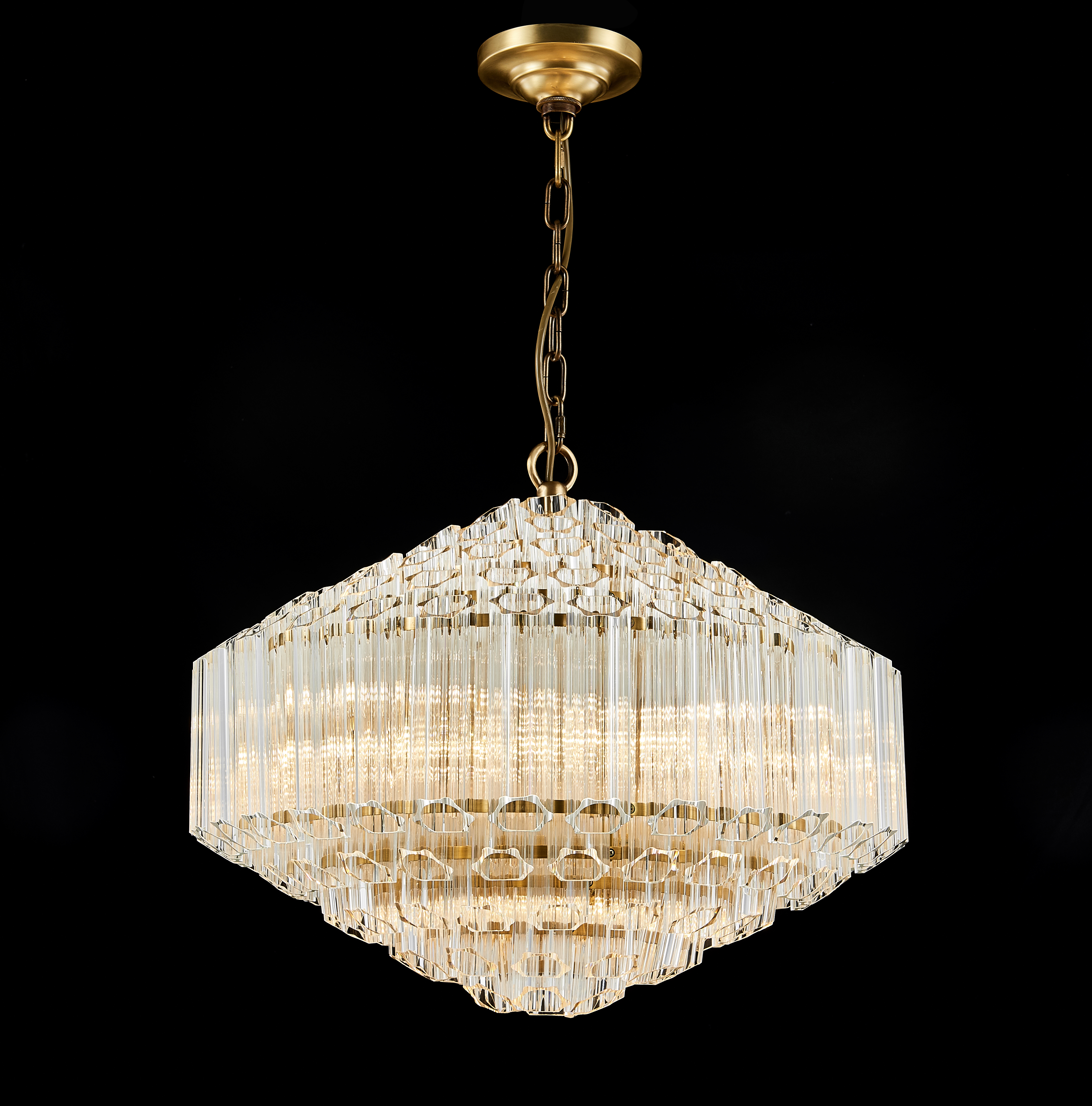 Grand Entrance Focal Lighting with Practical Planning