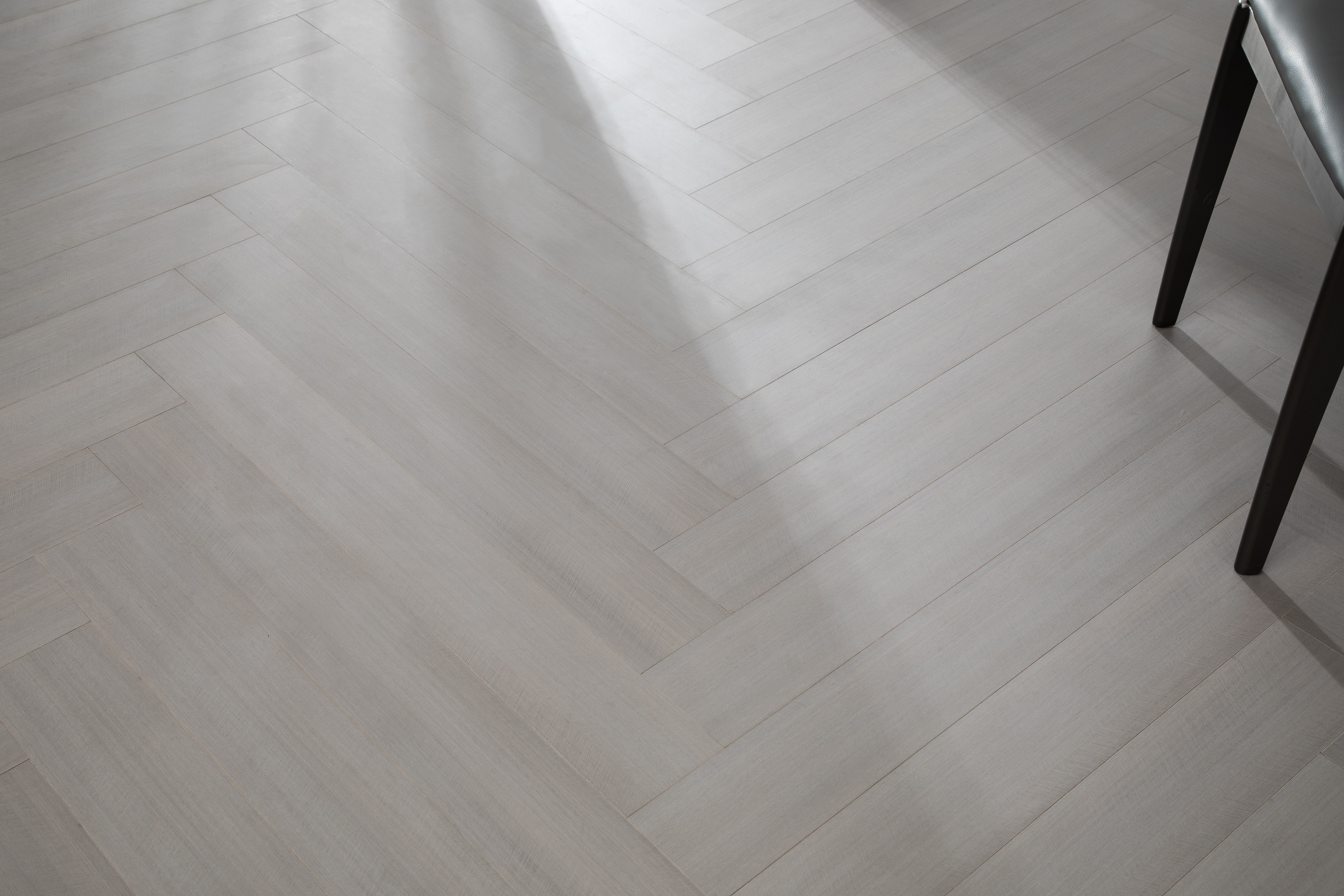 Plank Direction and Format in Open Rooms