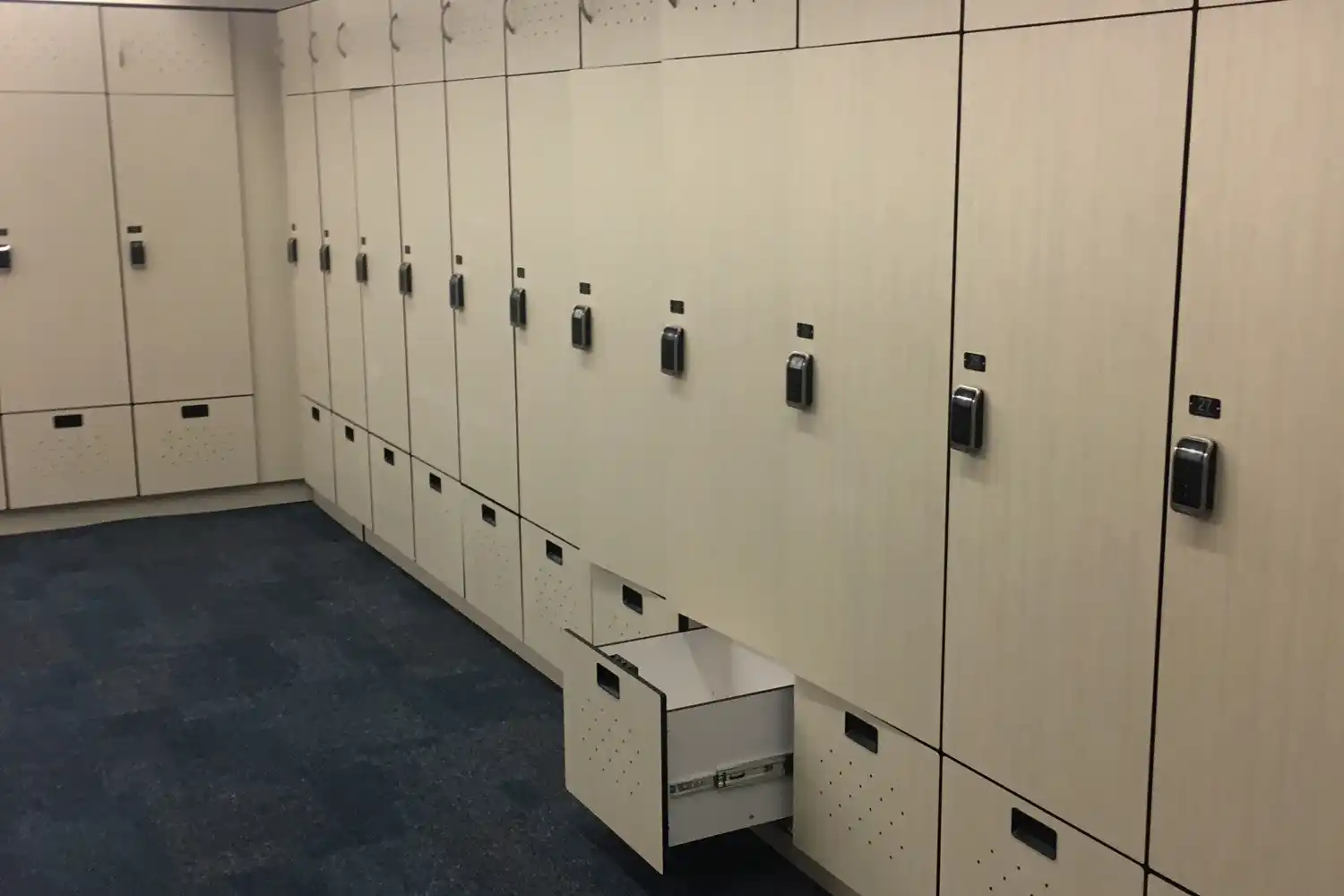 Coloured Lighting and Surface Appearance