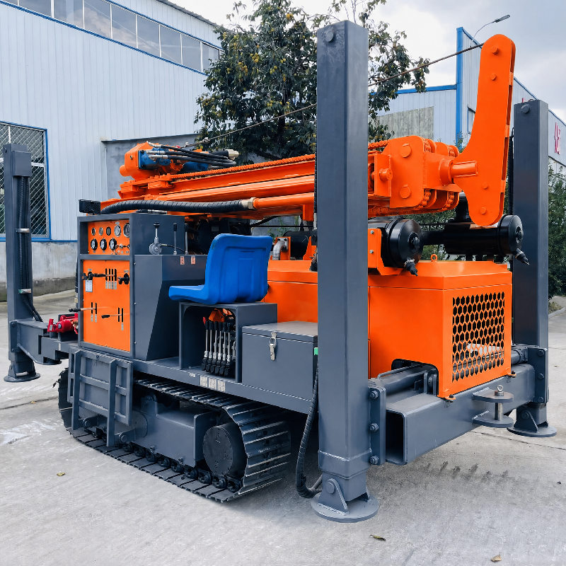 KC260 Fully Hydraulic Water Well Drilling Rig – Steel Track Mounted with Superior Off-Road Capability for Demanding Terrain (260m Depth)
