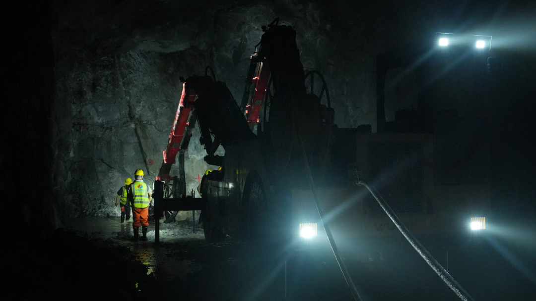 What Are the Key Features of High-Quality Mining Jumbo Equipment?