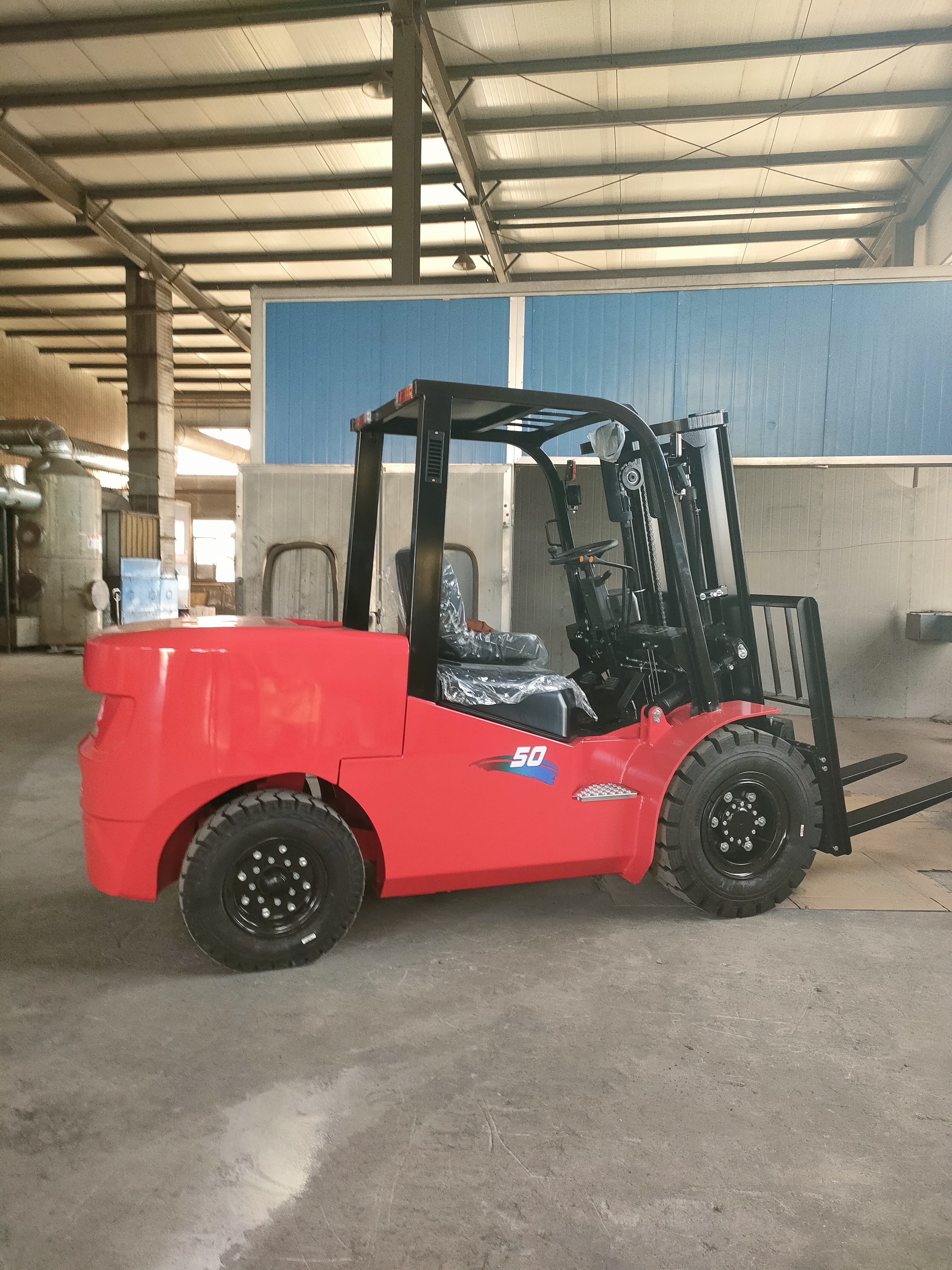 Customized Solutions for Every Warehouse Layout
