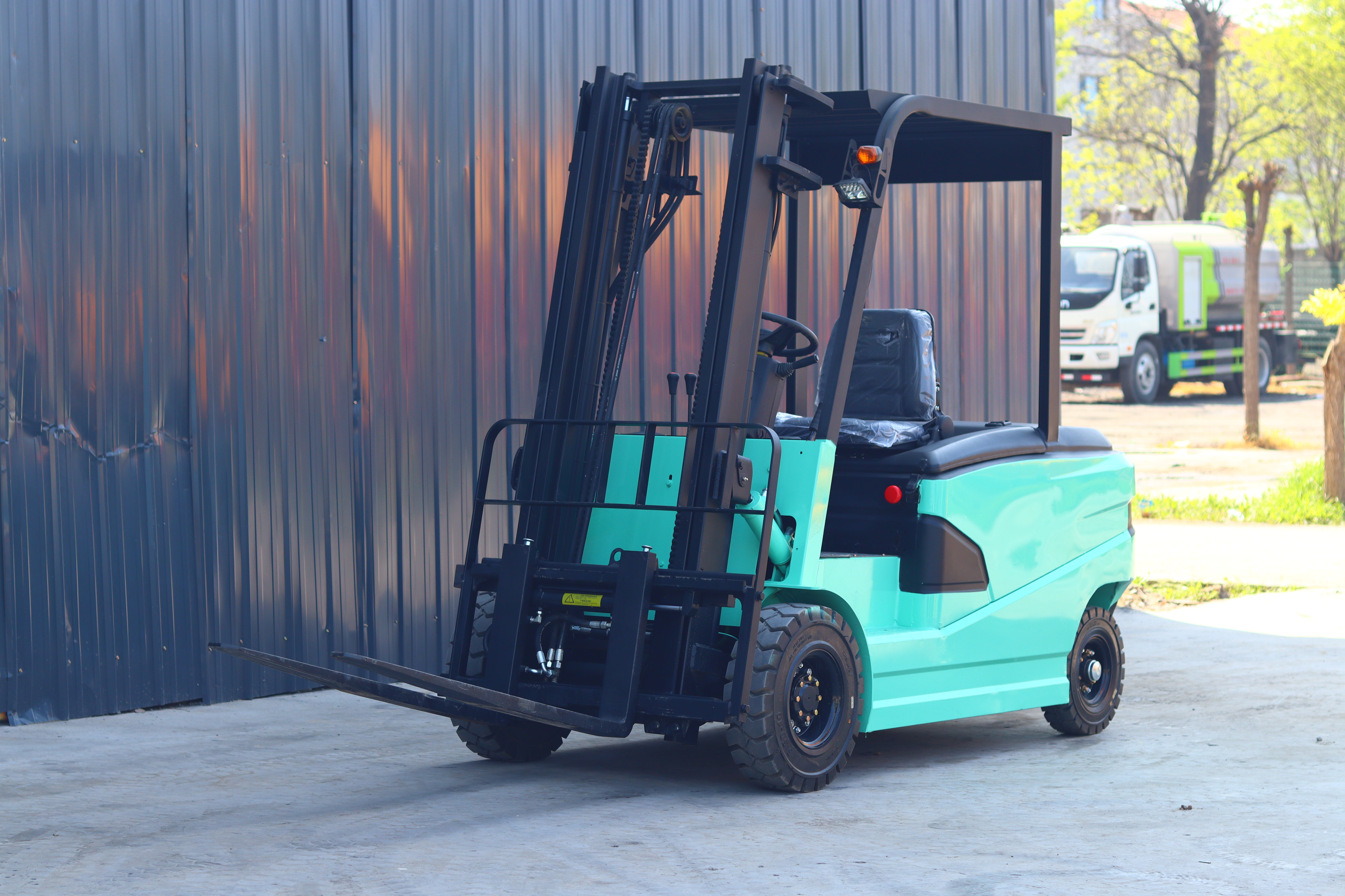 Advanced Battery Technology for Unmatched Efficiency