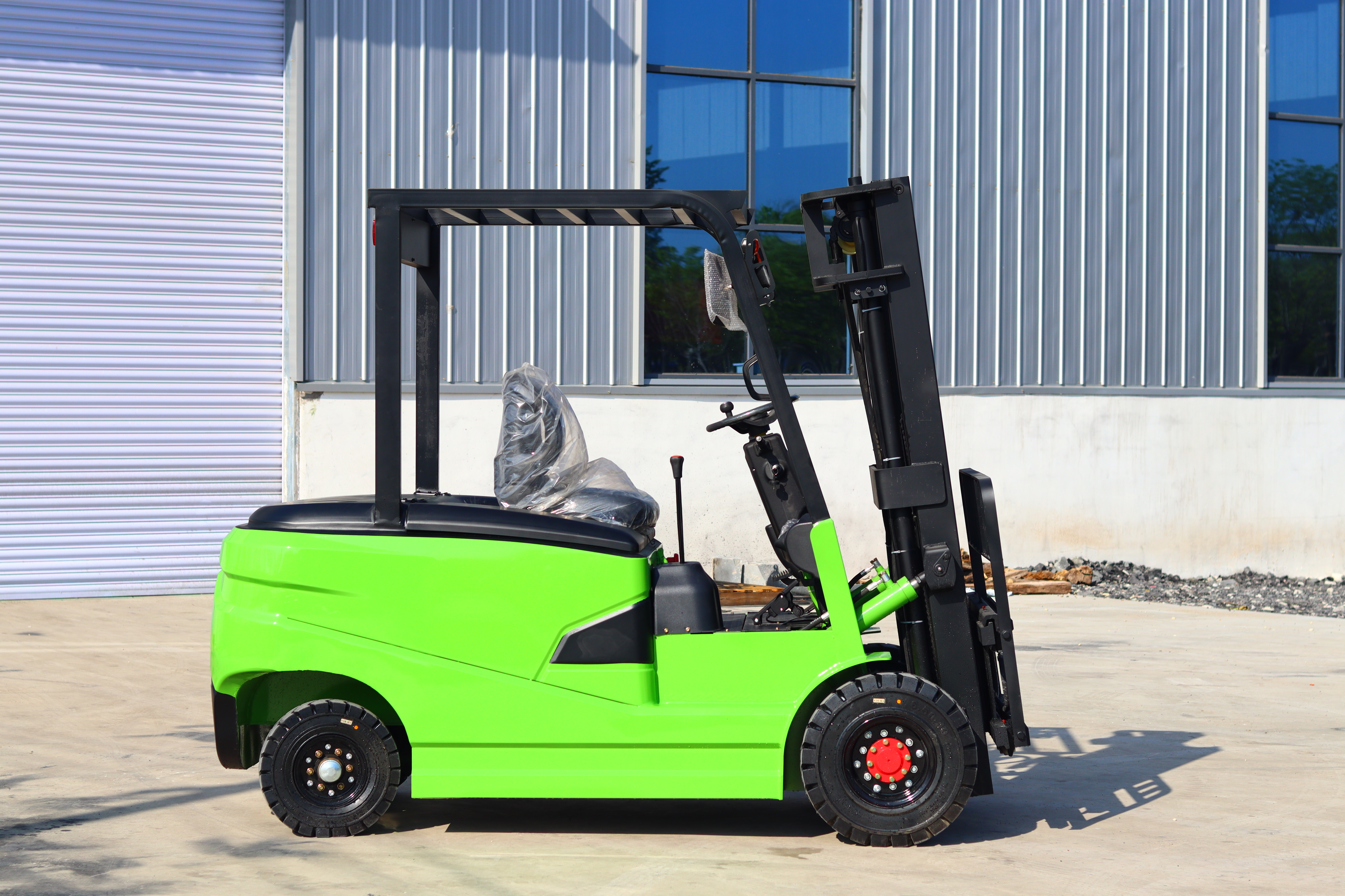 Modular Battery Systems for Flexible Operations