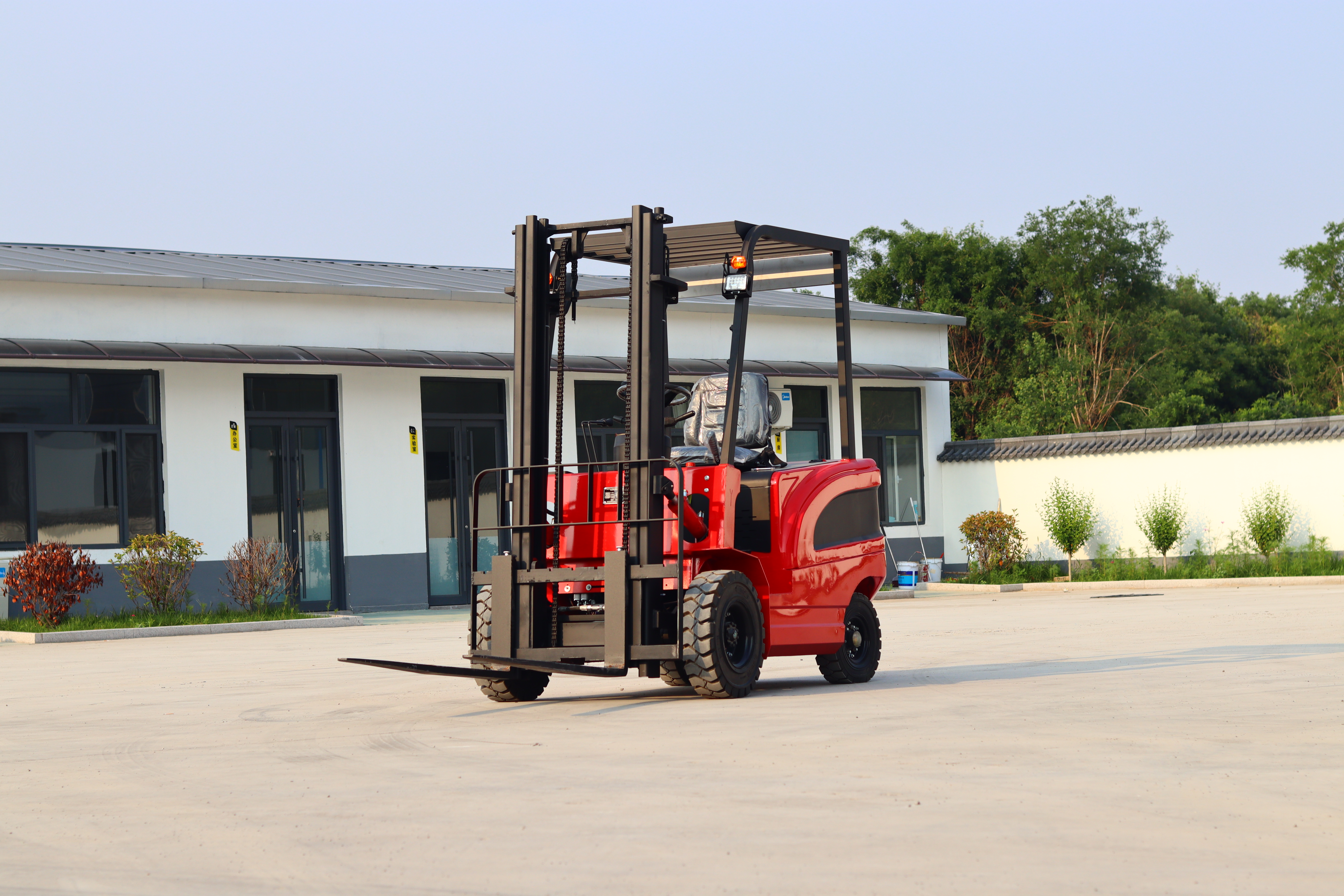 Battery Operated Forklift Truck | Electric Forklifts for Efficient Warehousing | Shandong Kaiyite Machinery
