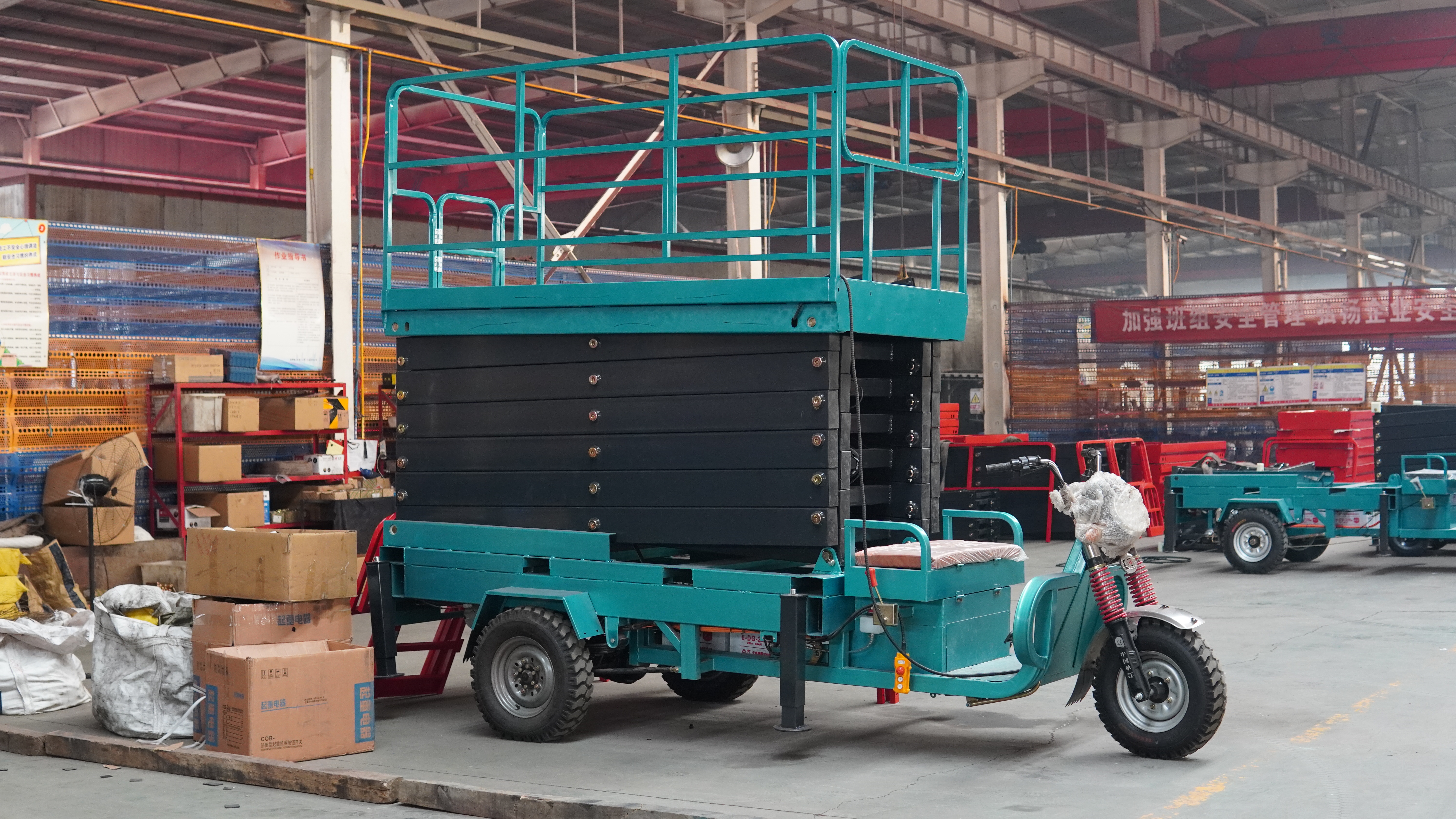 Leading Lifting Platform Factory | Custom Solutions | 128,000 sqm Facility