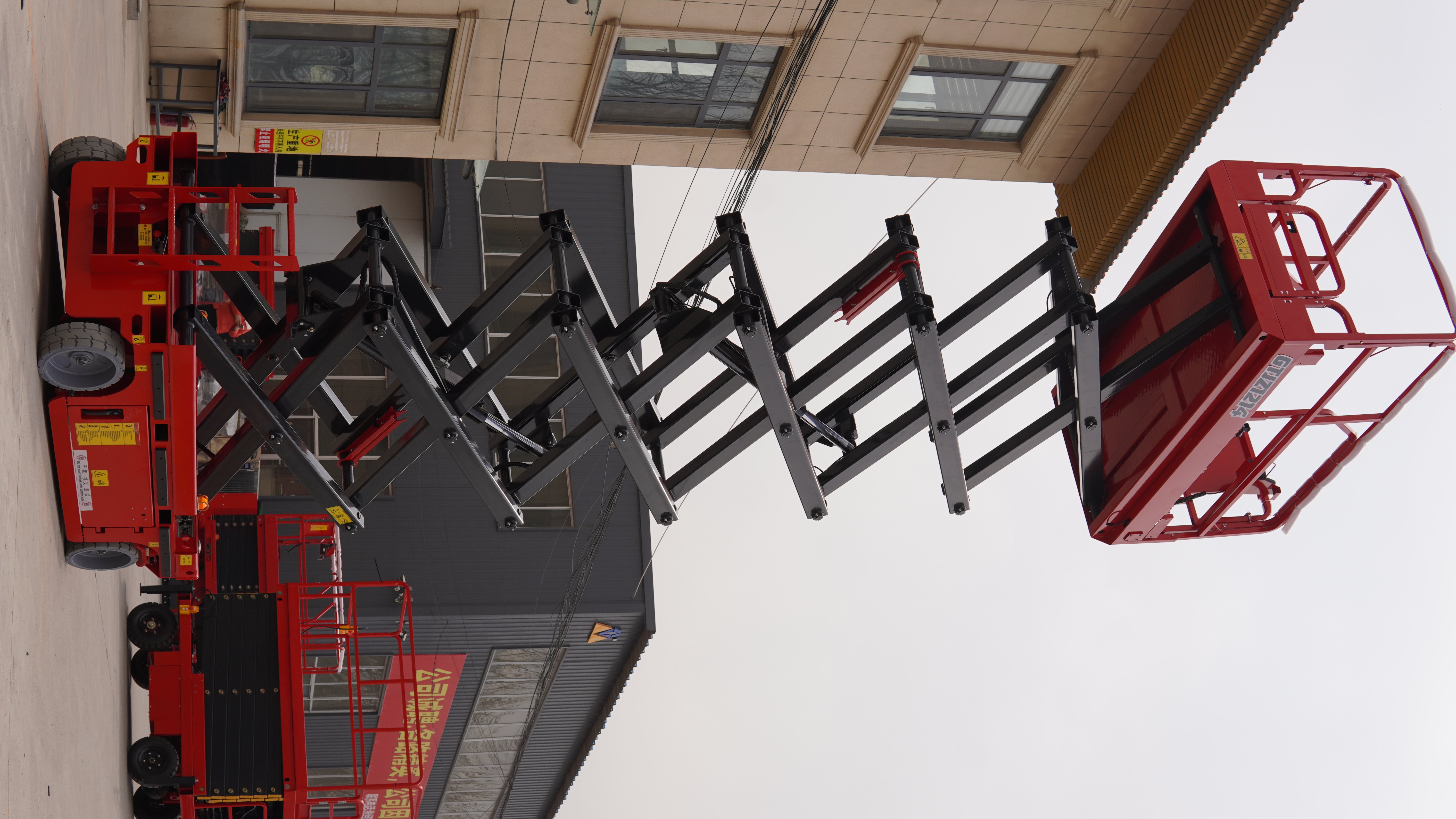 Hydraulic Scissor Lift | High-Quality Lifting Platform Manufacturer