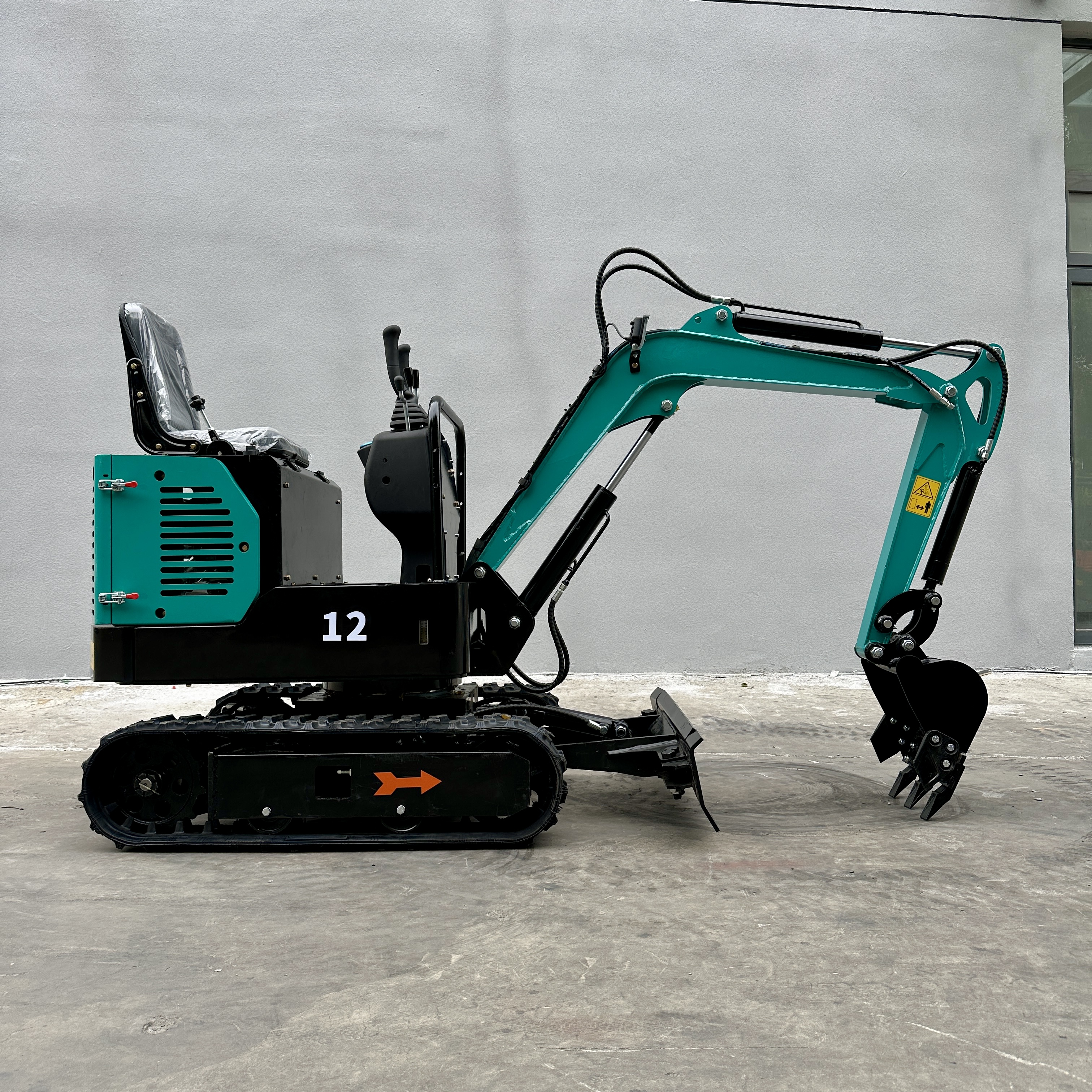 Advanced Hydraulic System for Precision and Efficiency