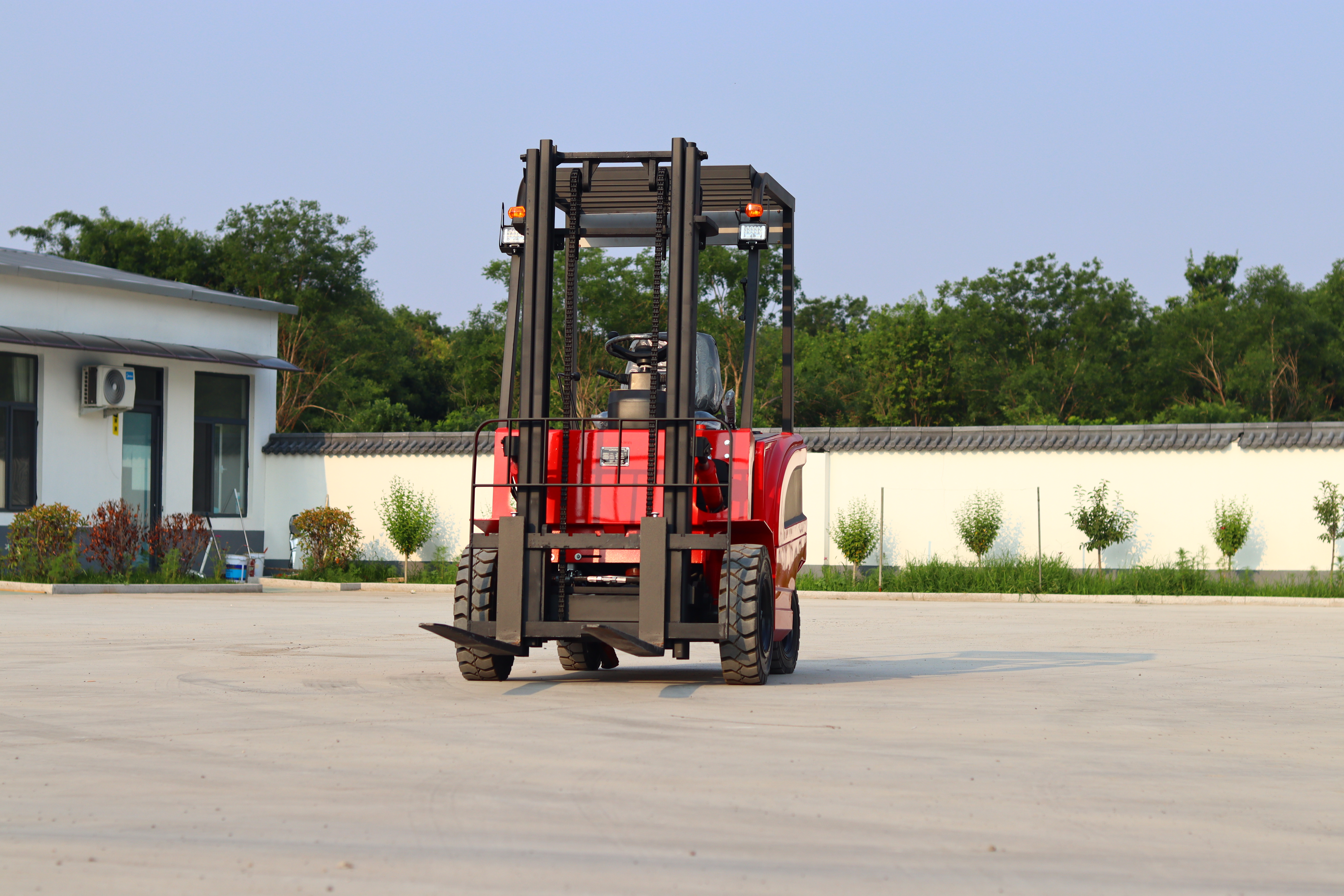 Battery Operated Forklift: Reliable, Efficient, and Eco-Friendly Material Handling