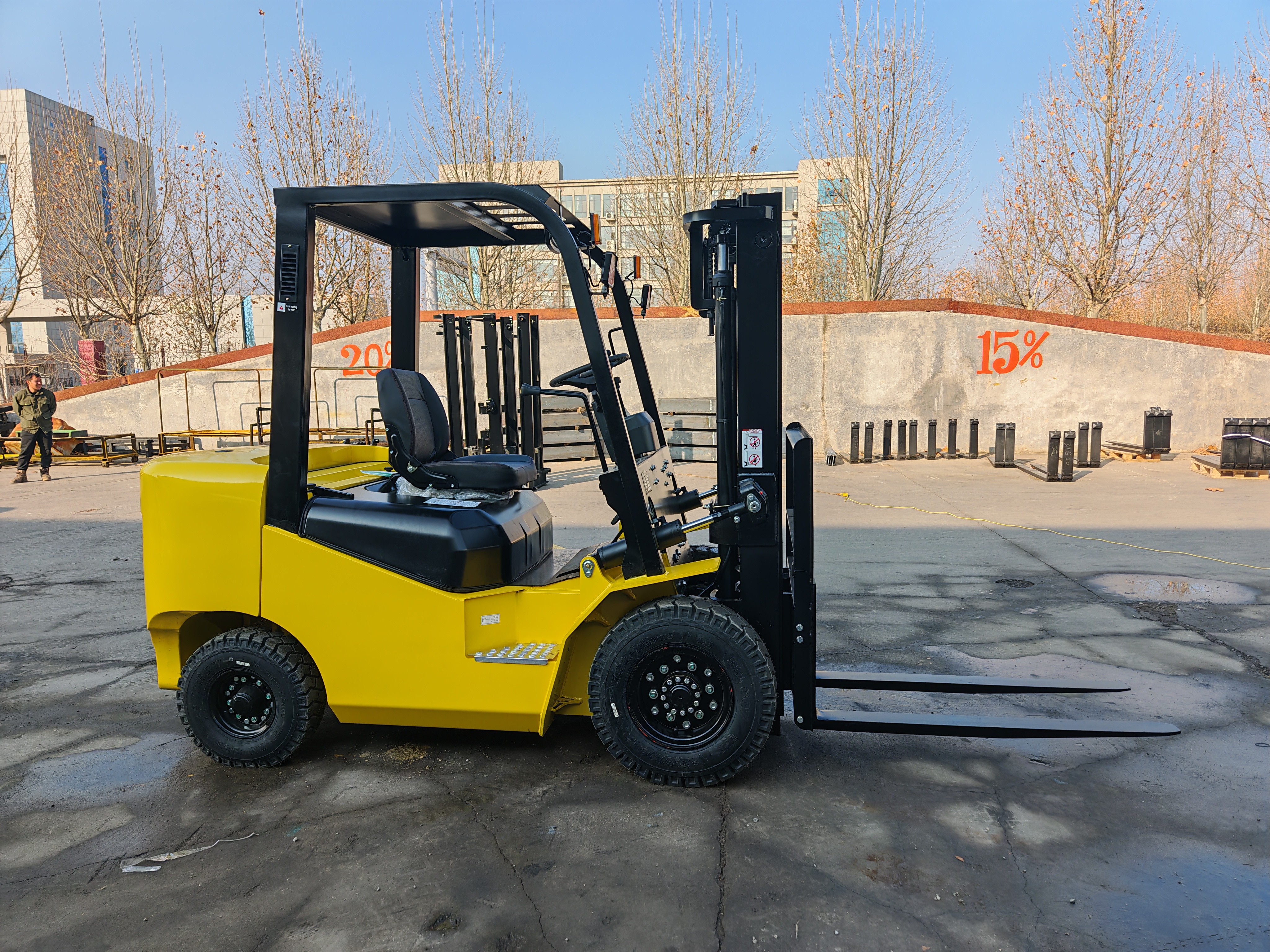 High-Performance Internal Combustion Counterbalance Forklift Truck for Global Industries