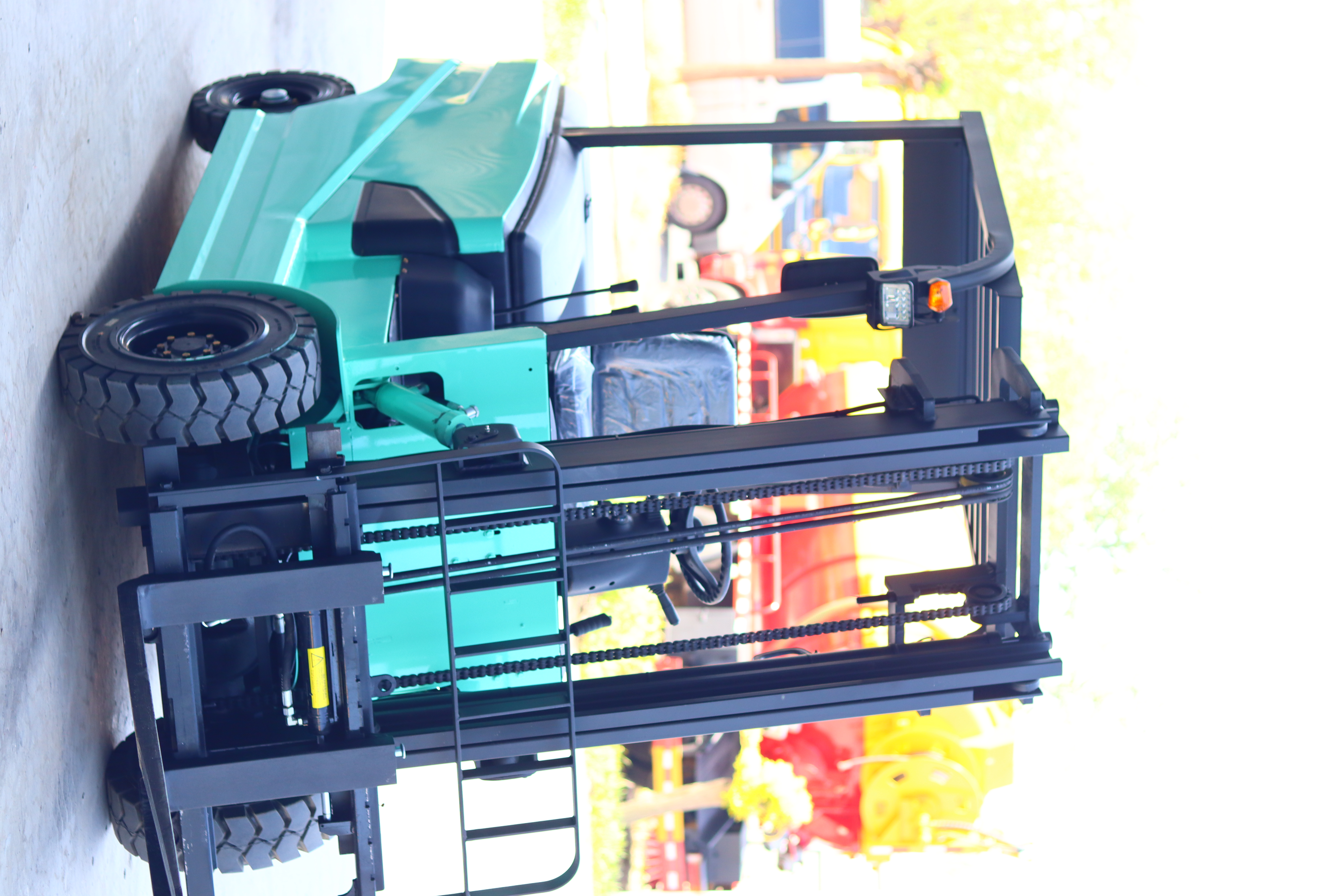 Lithium Powered Forklift: Revolutionizing Material Handling with Clean Energy and High Efficiency