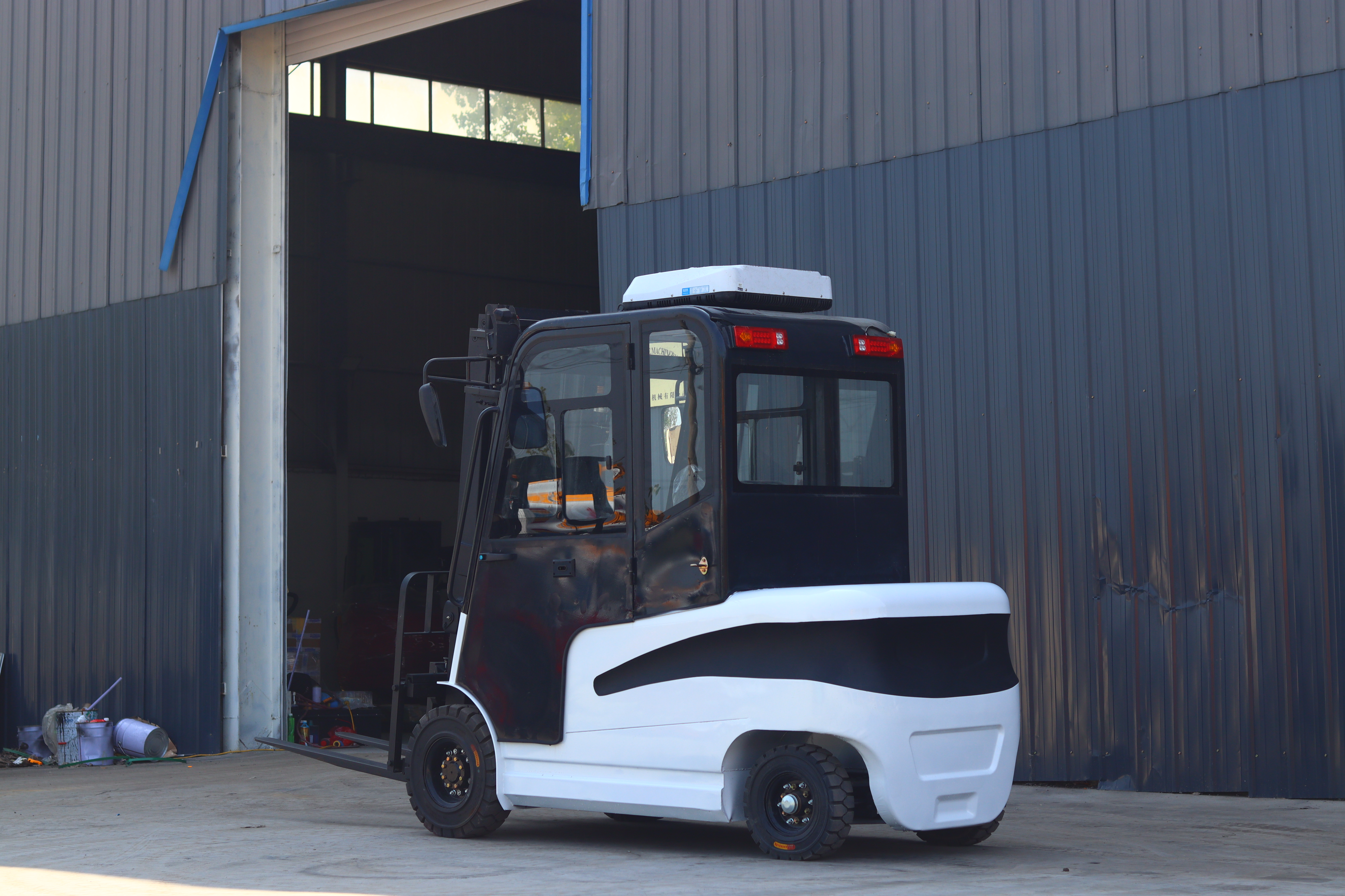 High-Performance Electric Forklift Truck | Eco-Friendly & Efficient Material Handling