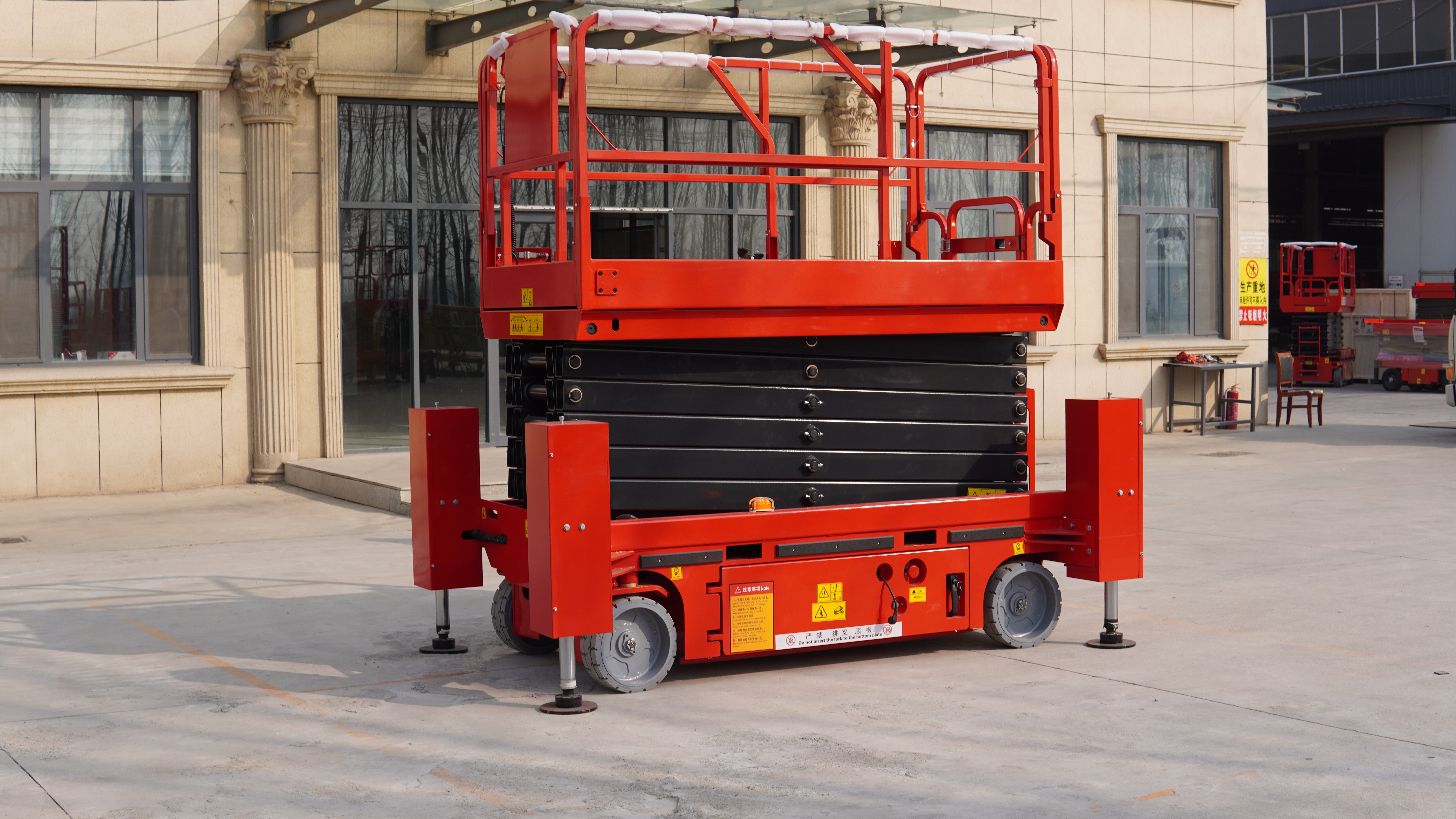 Compact Scissor Lift: Dependable Aerial Solutions for Global Industries