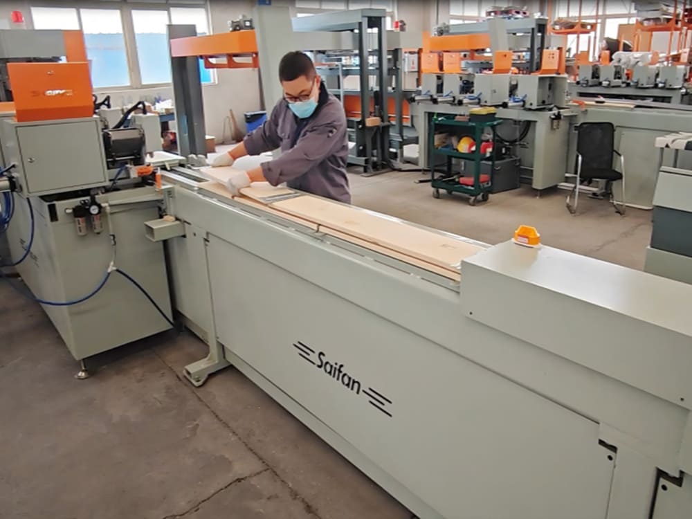 SF4070 Automatic wooden pallet collar assembly machine (3).jpg