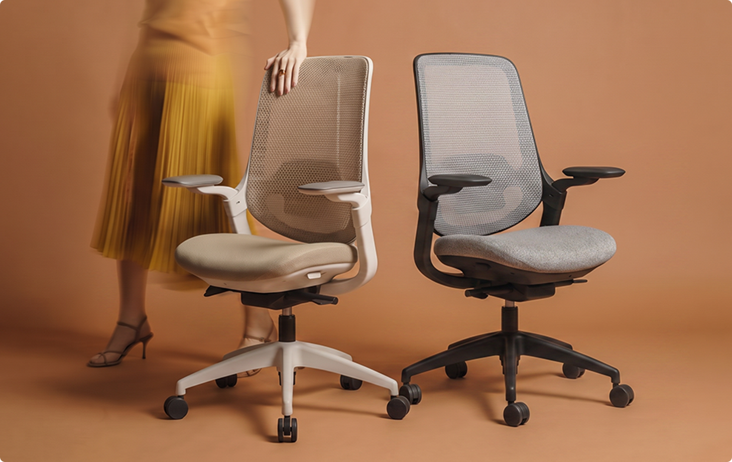 1.One Chair. Every Office Scenario_.png