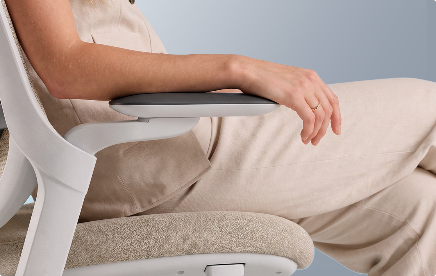 6.4D Adjustable Armrest_(28727e90c9).png