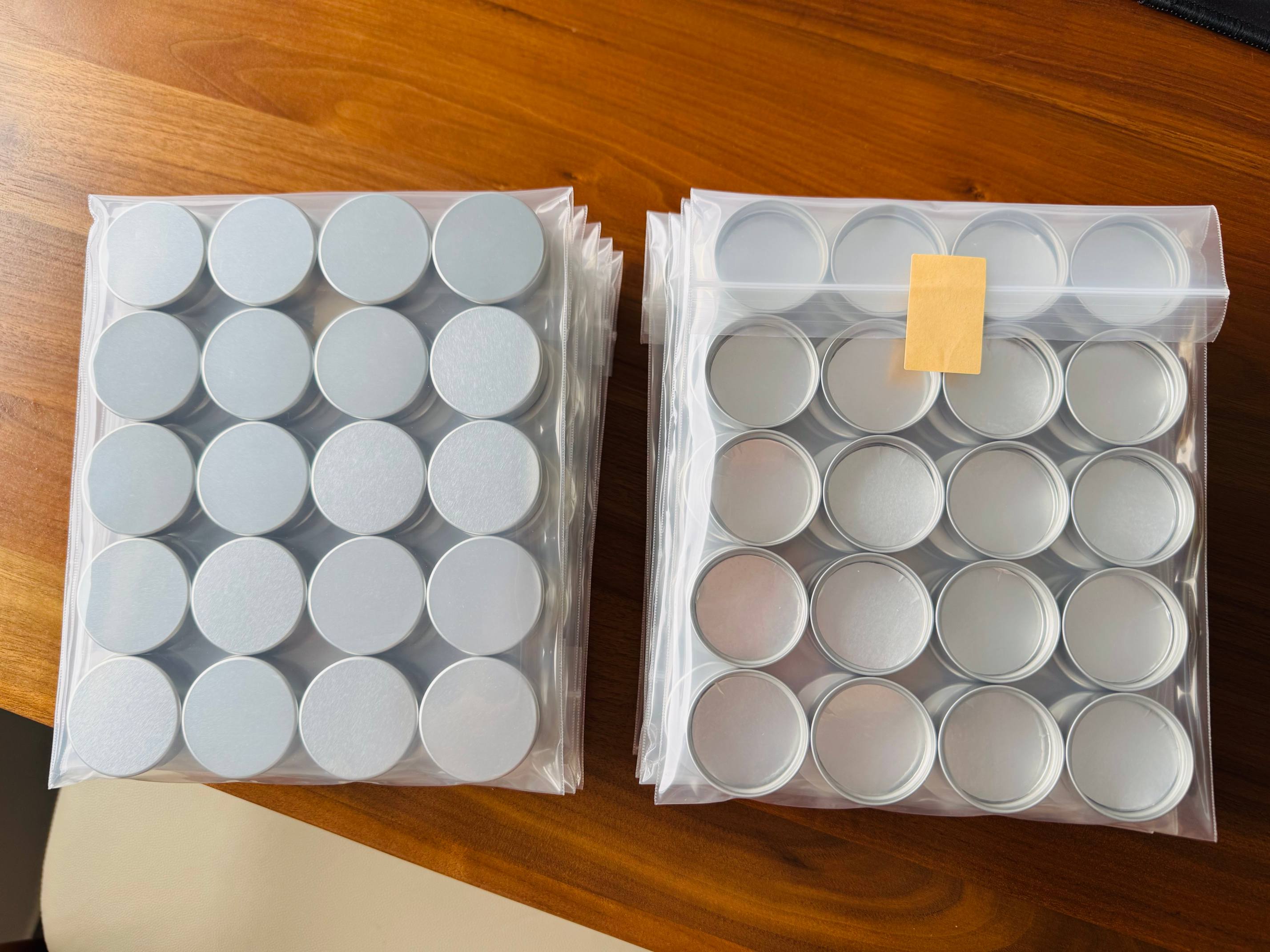 uniseel-38-400-silver-unishell-caps-french-pharmaceutical-lab.jpg