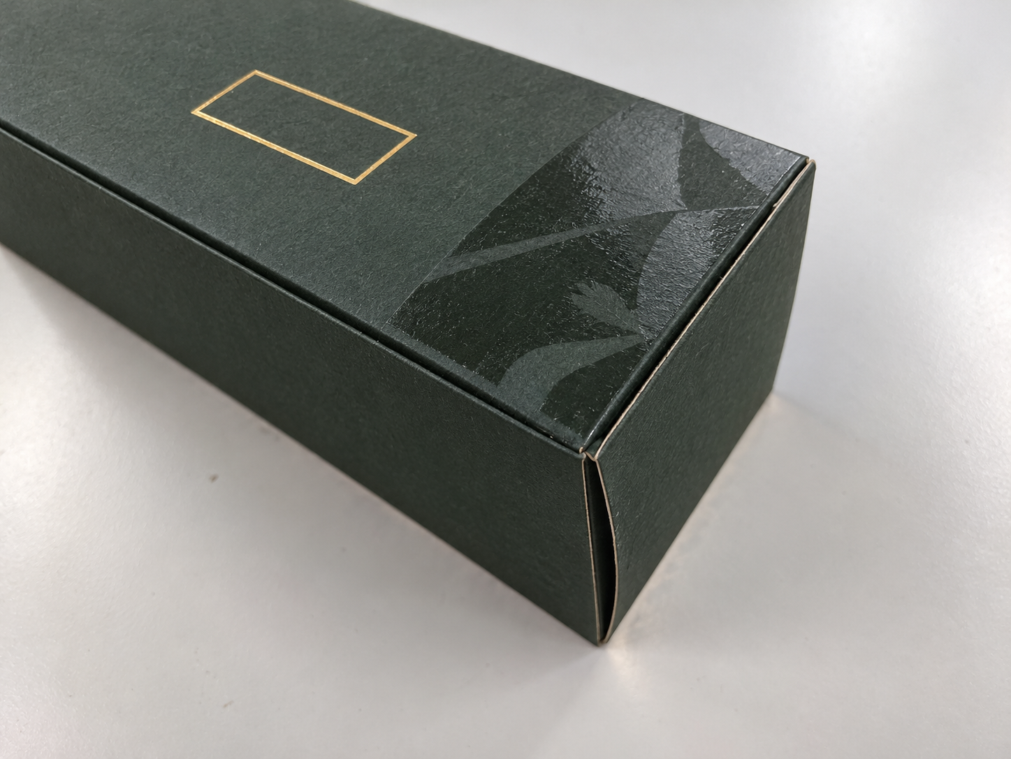 Hot Stamping Foil on UV-Varnished Cartons: What Buyers Should Check