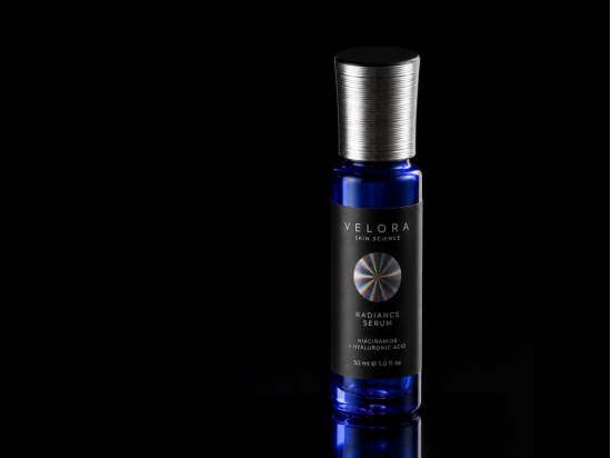 Why is hot stamping foil the preferred choice for luxury cosmetic packaging?