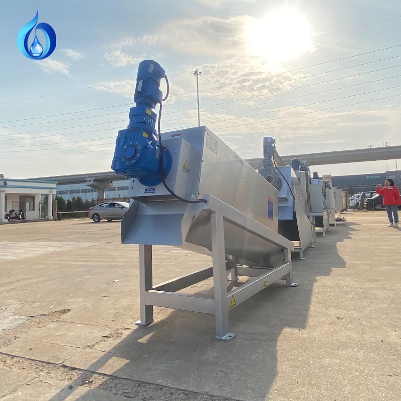 Why is holding right heat level key for biological wastewater treatment in cold?