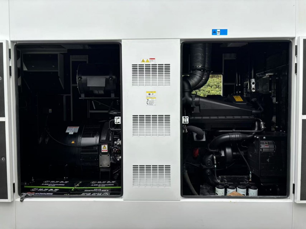 2.1100KVA Cummins diesel generator (4).jpg