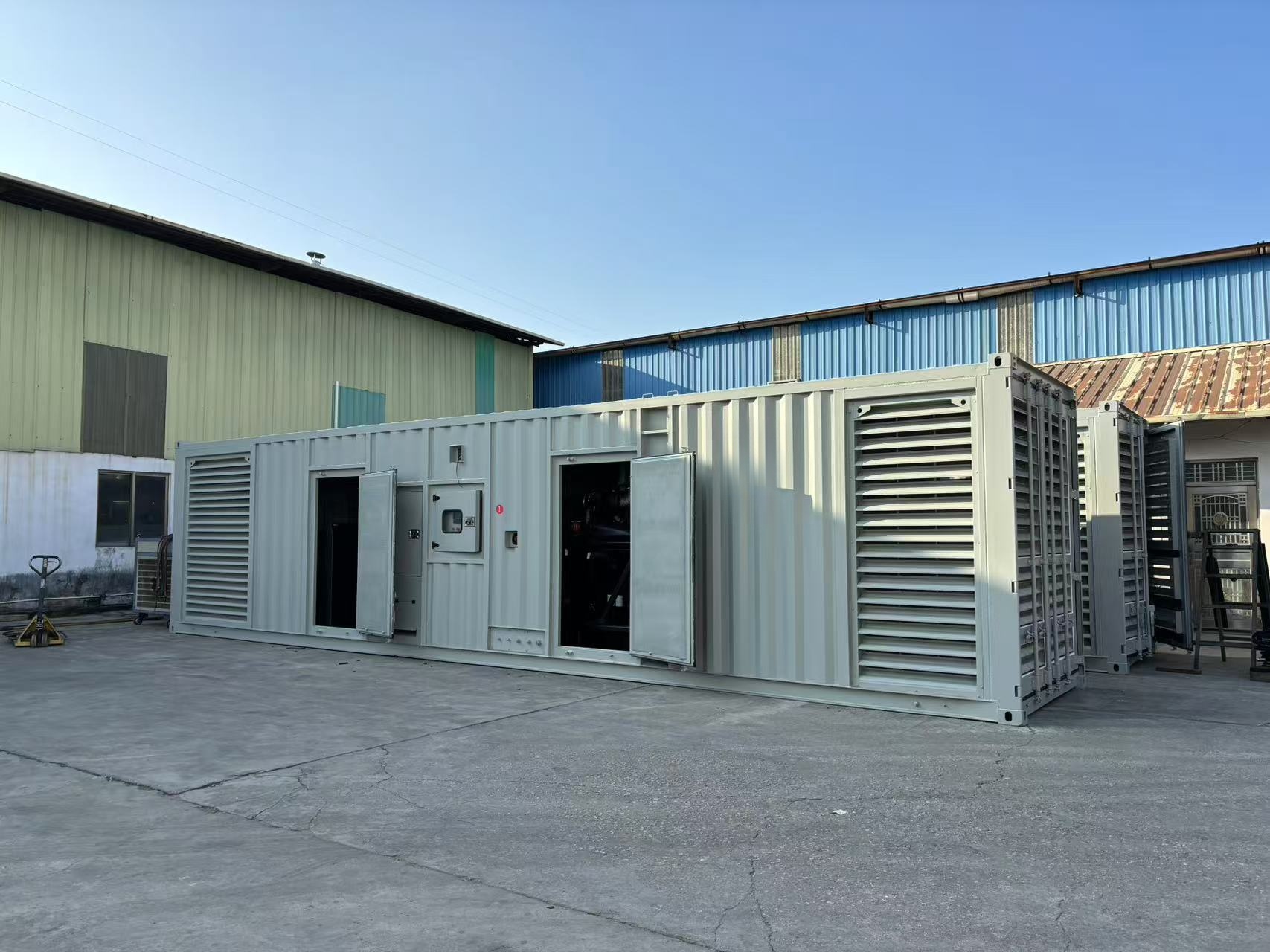 Stable Voltage 1400KVA Cummins Generator for Somalia Hospitality Industry (1).jpg