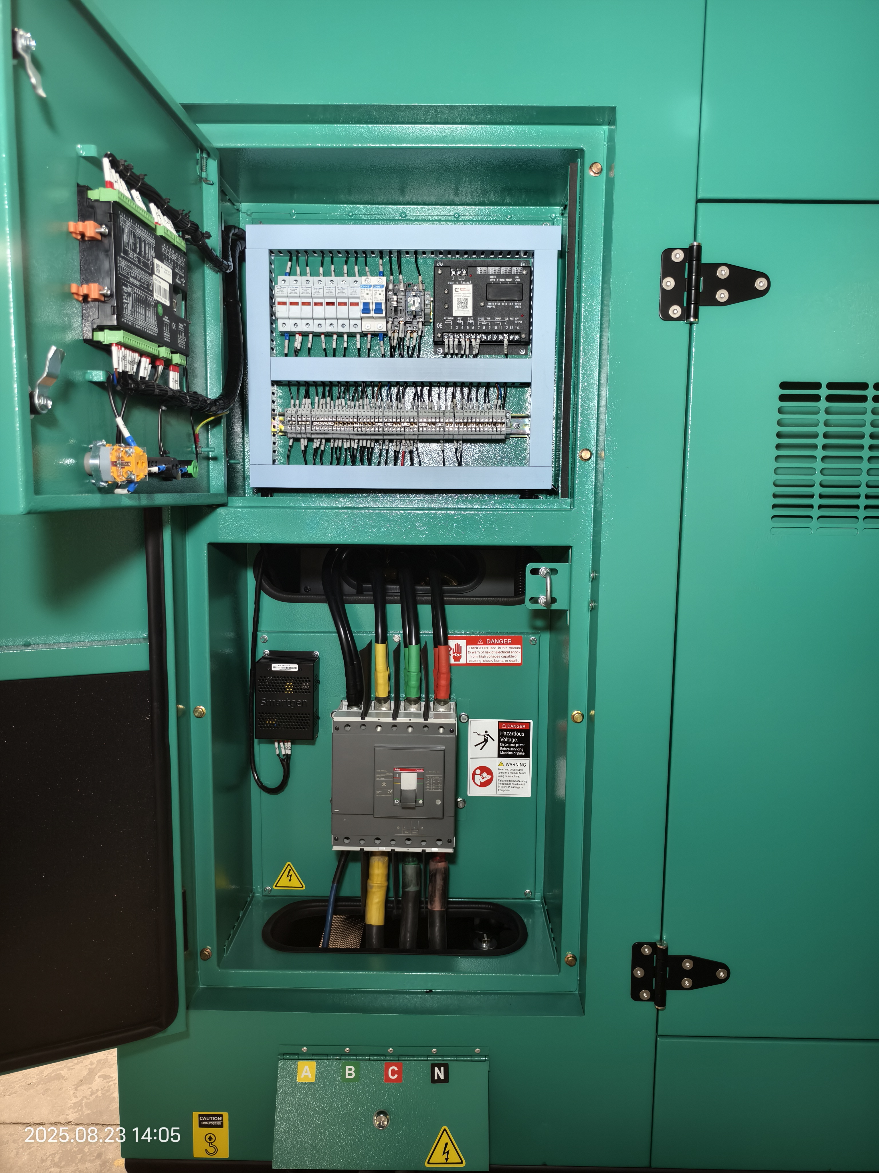 300KVA Cummins diesel generator