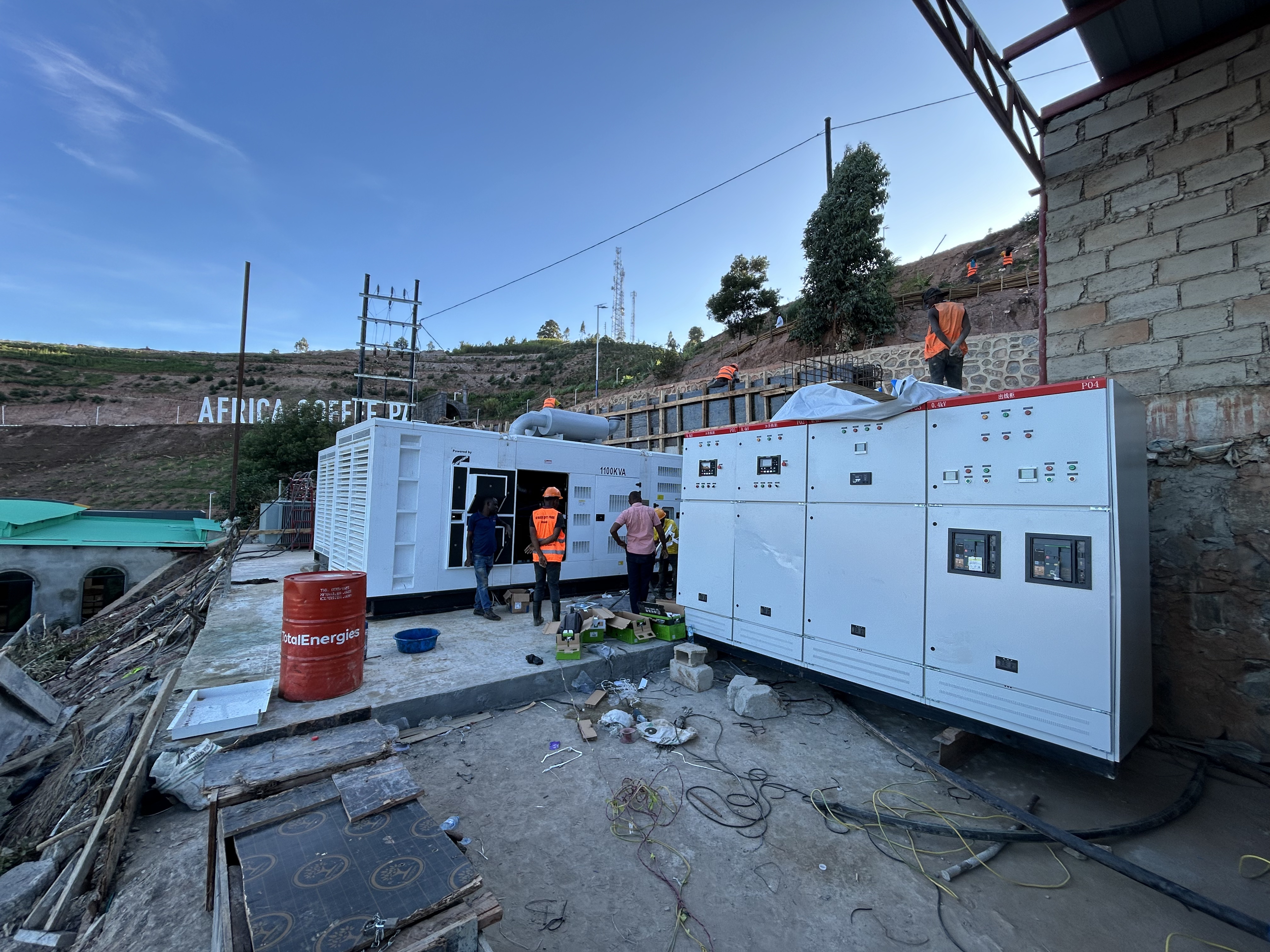Reliable 1100KVA Cummins Diesel Generator for Uganda Projects