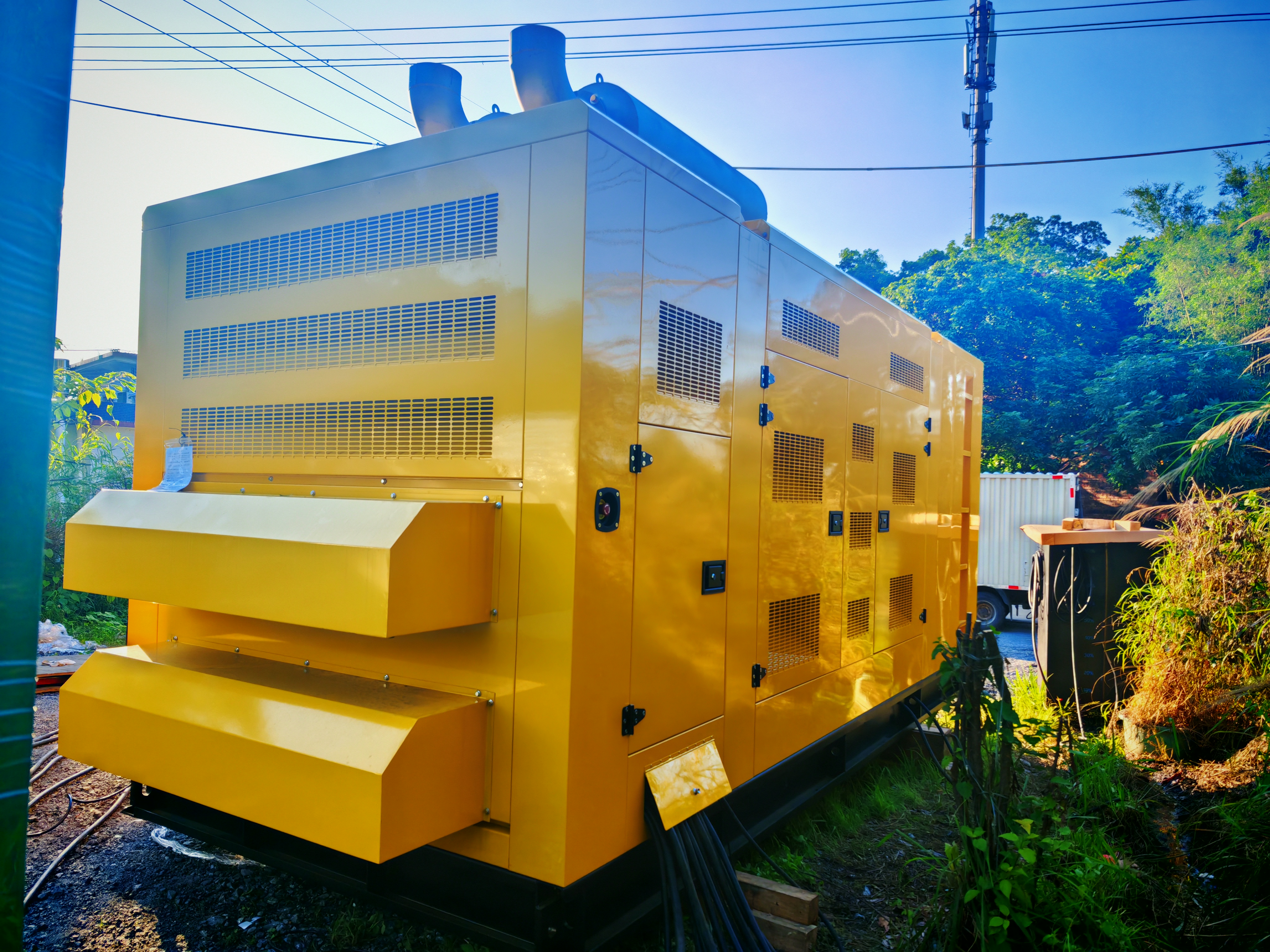 Robust Anti-Vibration and Structural Integrity