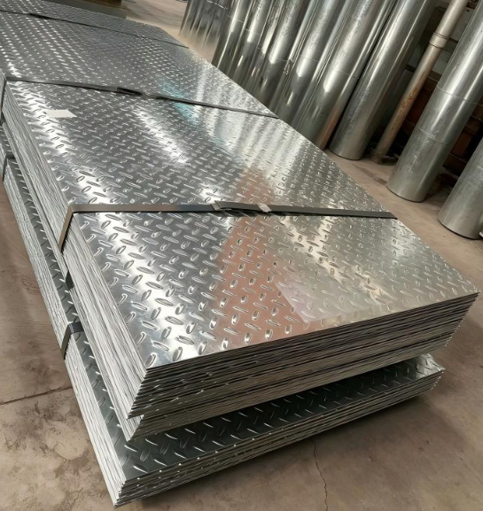 What advantages does hot dipped galvanized steel have for road guardrail manufacturing