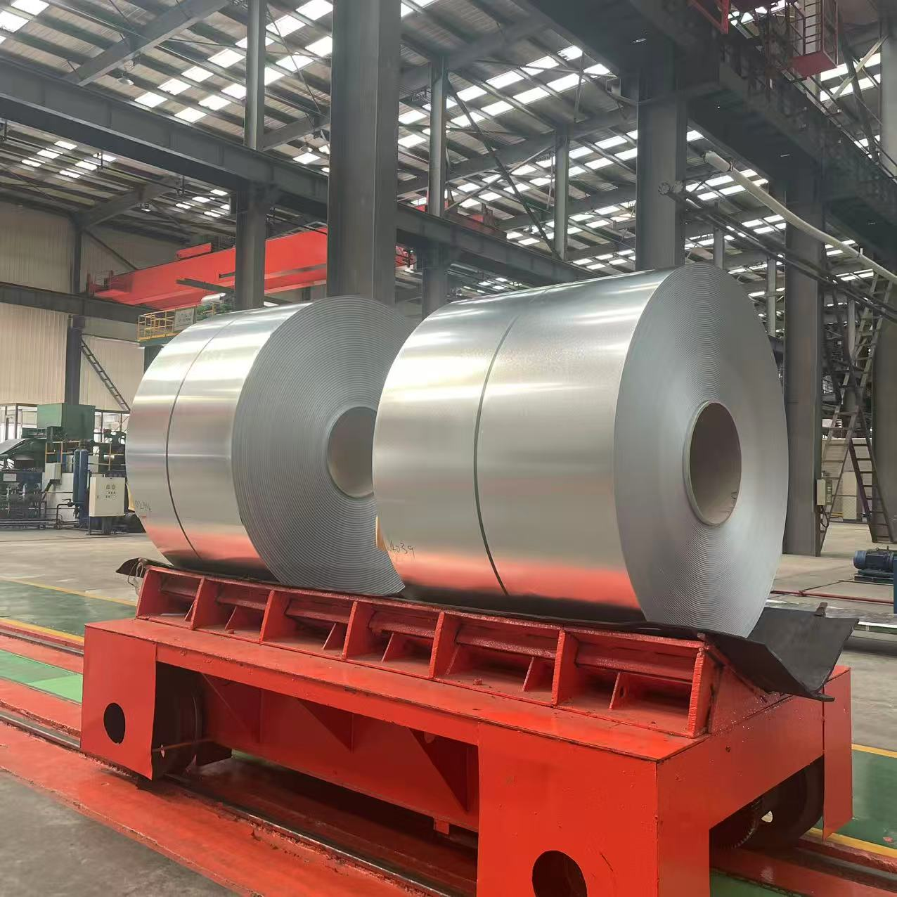 What processing advantages does stainless steel hot rolled coil own for high temperature molding