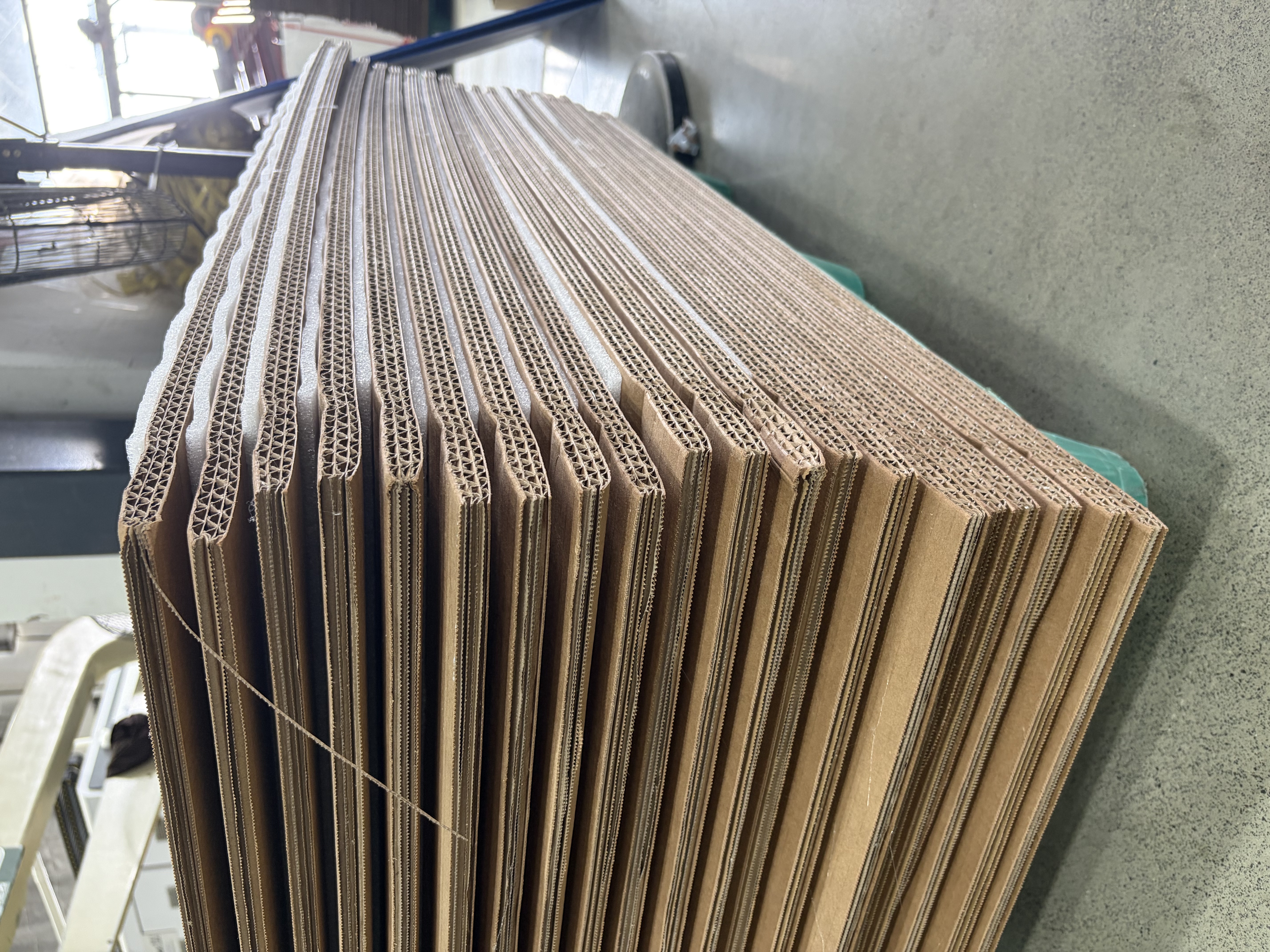 What Common Issues Do Buyers Face When Purchasing Extra Large Cardboard Boxes?
