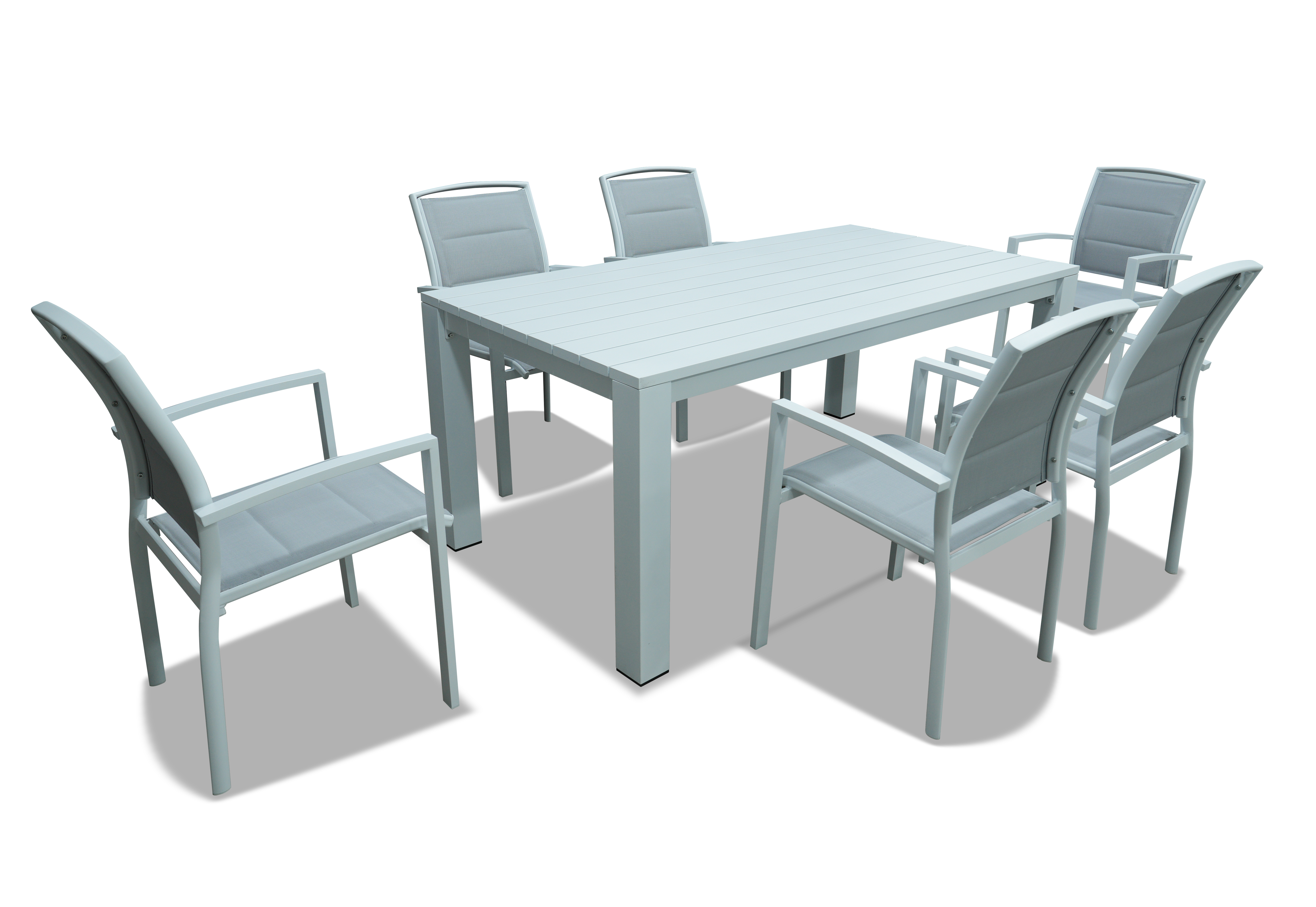 Versatile Social Dining Experience