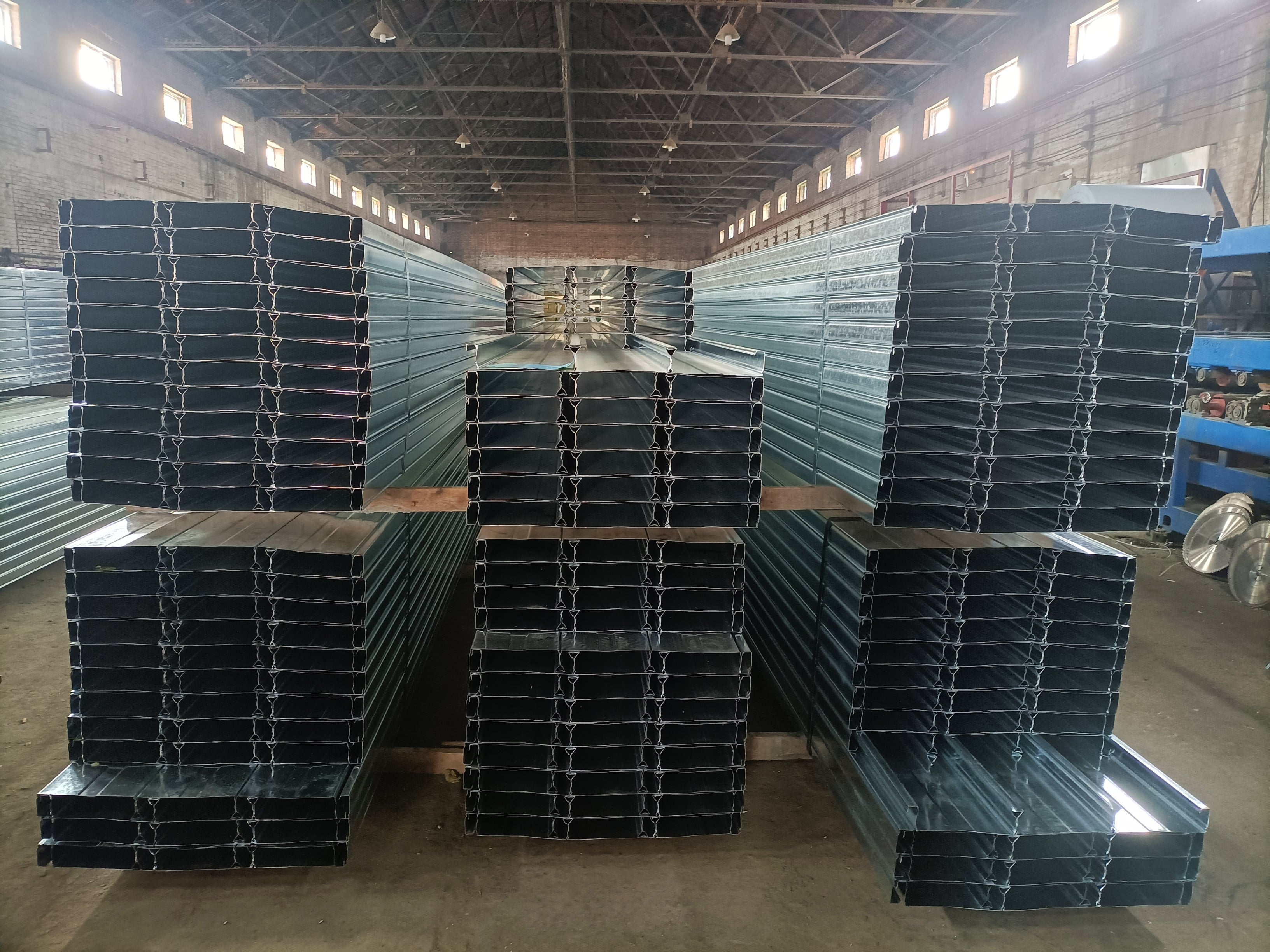 Understanding Cost Factors in Steel Floor Decking Procuremen