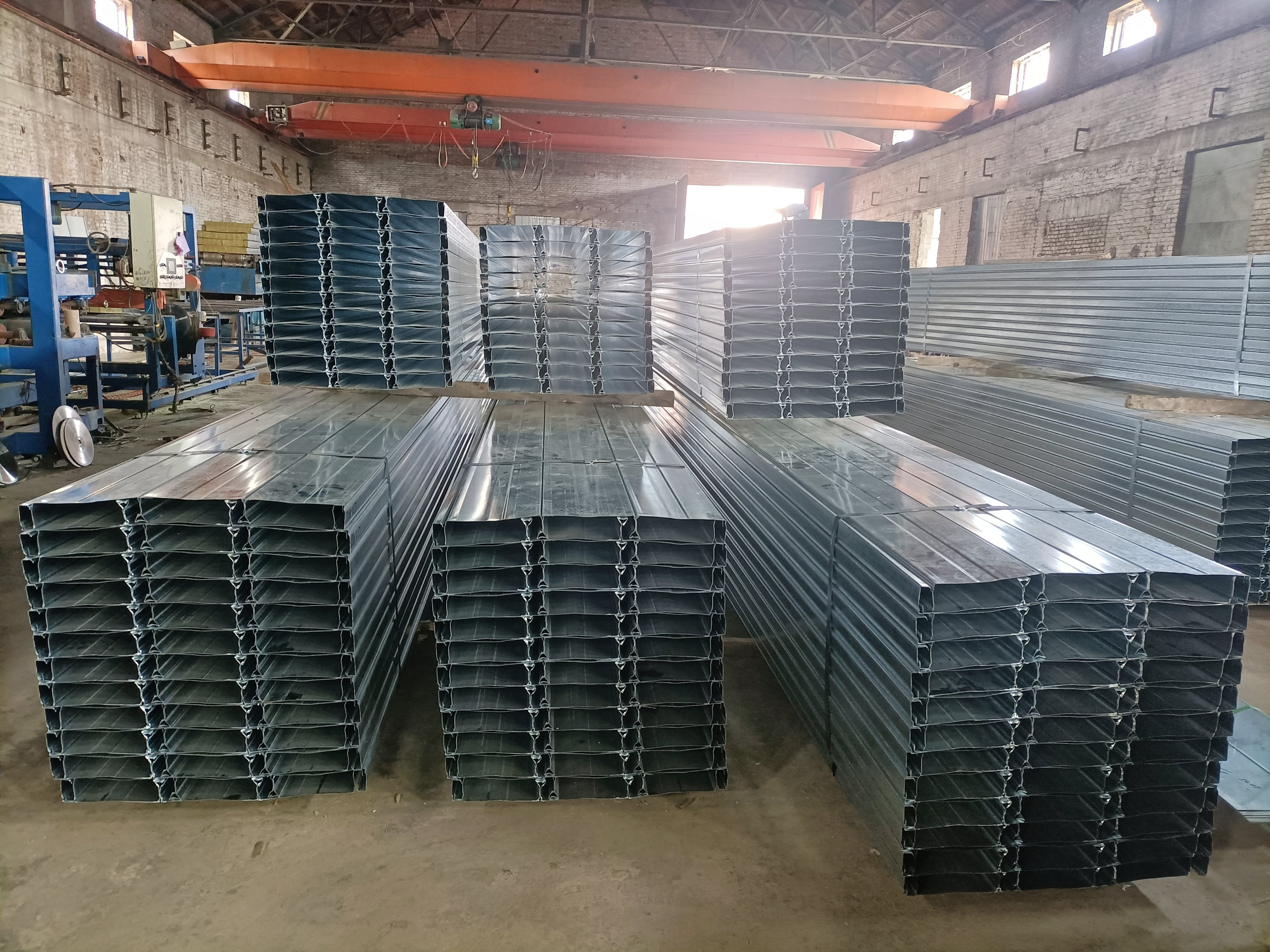 Reliable Suppliers for Bulk Orders of Black Metal Roof Panels