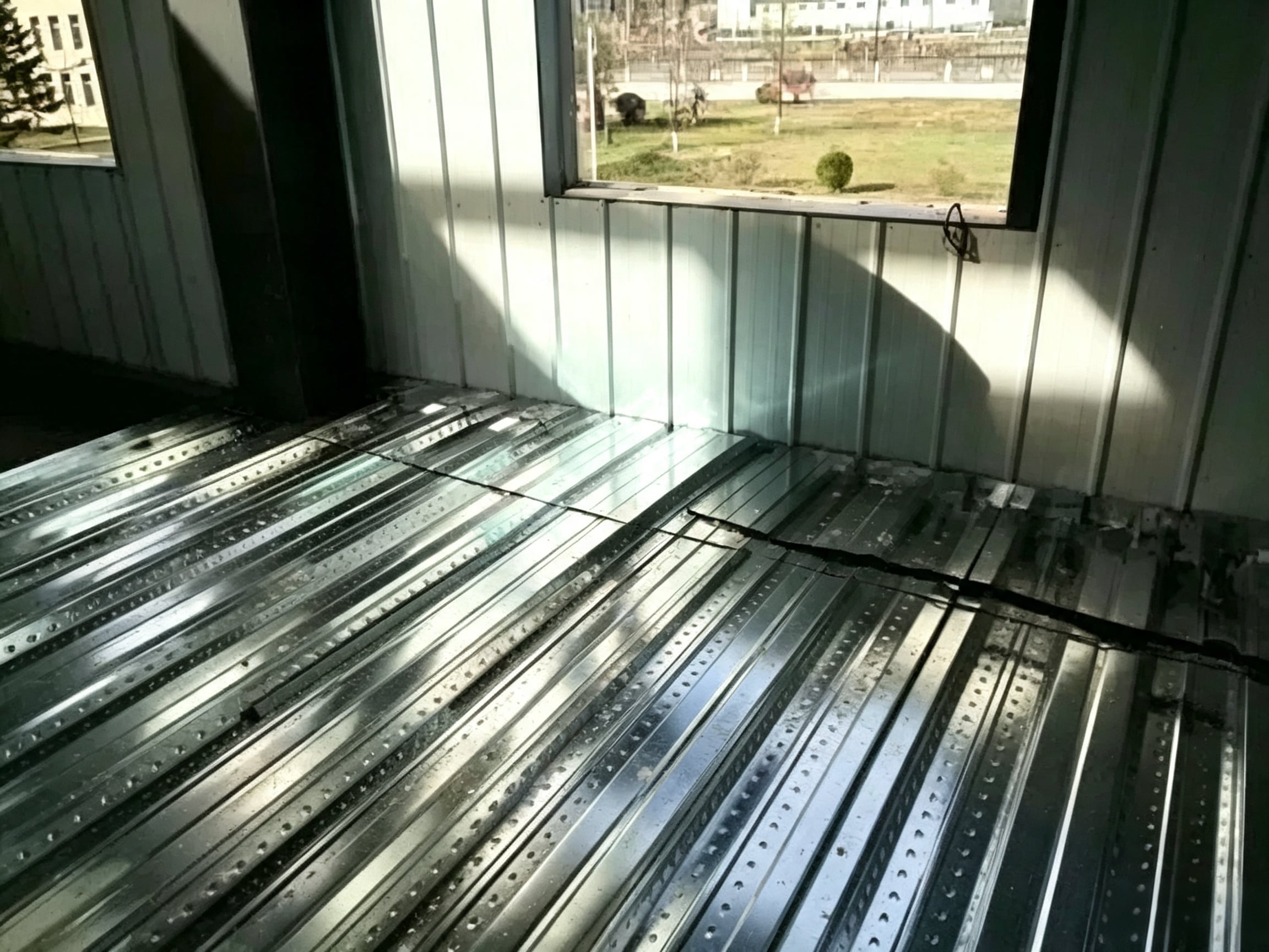 Cost Factors to Consider When Buying Steel Roof Panels in Bulk