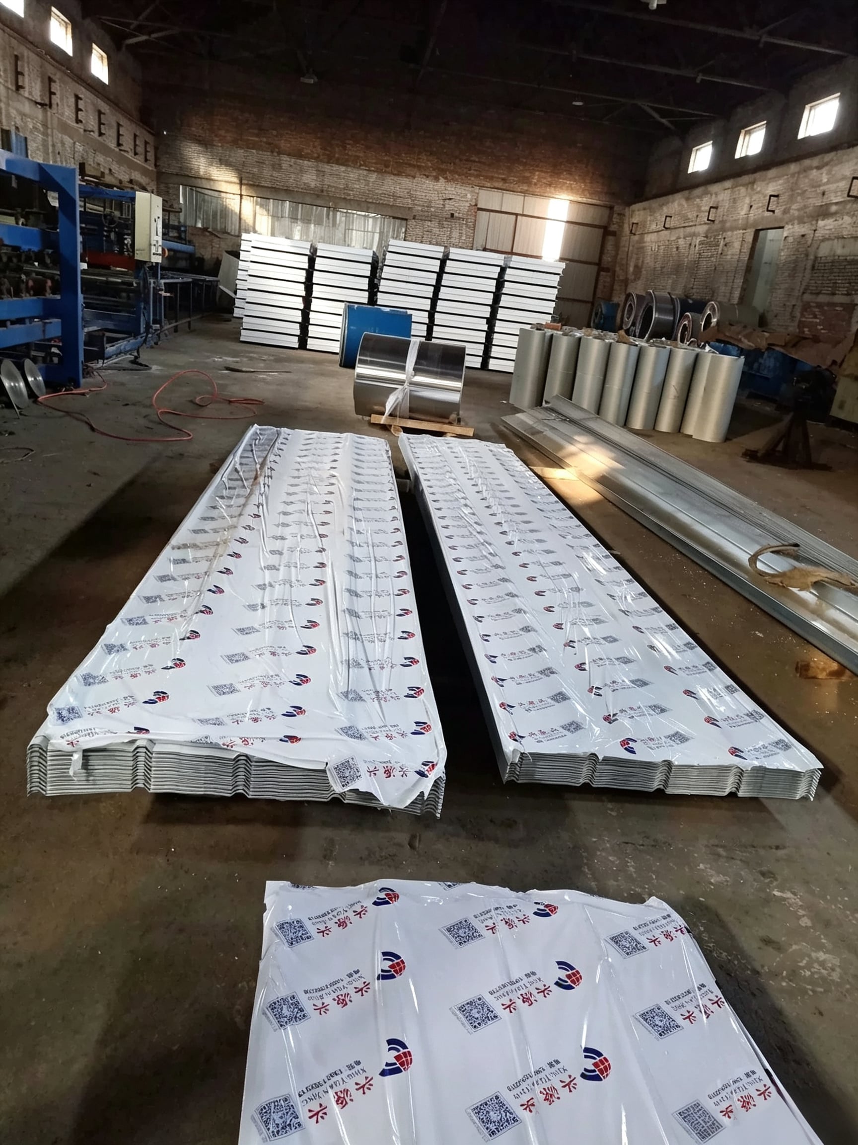 Understanding the Cost Factors in Metal Roof Decking Purchases