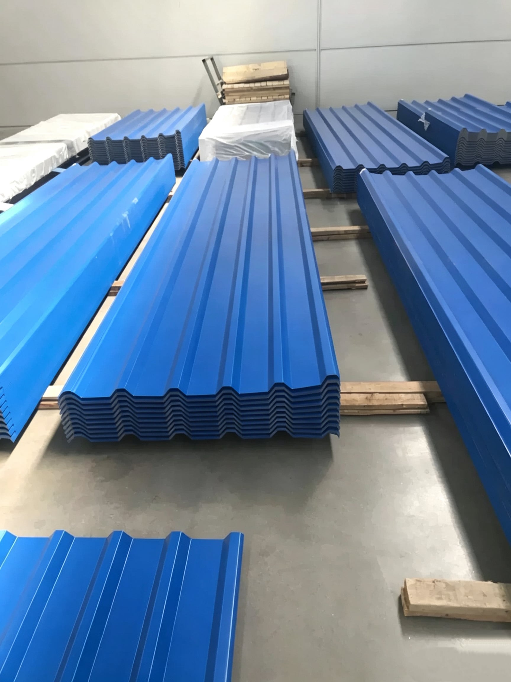 Applications of Steel Garage Workshops in Various Industries