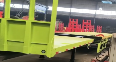 Extendable flatbed semi trailer