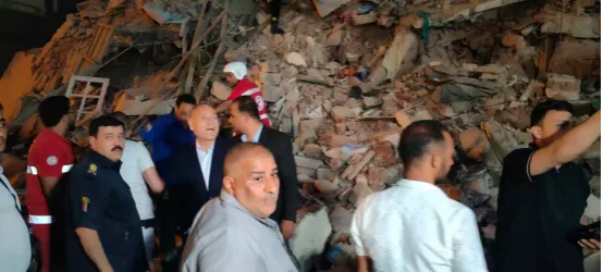 Garden City Cairo Building Collapse Rescue Site, June 14 2025 Cairo Civil Defense officers and rescue teams inspect the rubble of the collapsed residential building in Garden City, Cairo, during the June 14, 2025 rescue operation