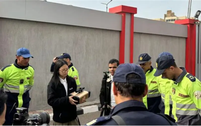 Technical exchange between LSJ engineers and Egyptian Civil Defense officers during outdoor equipment practice