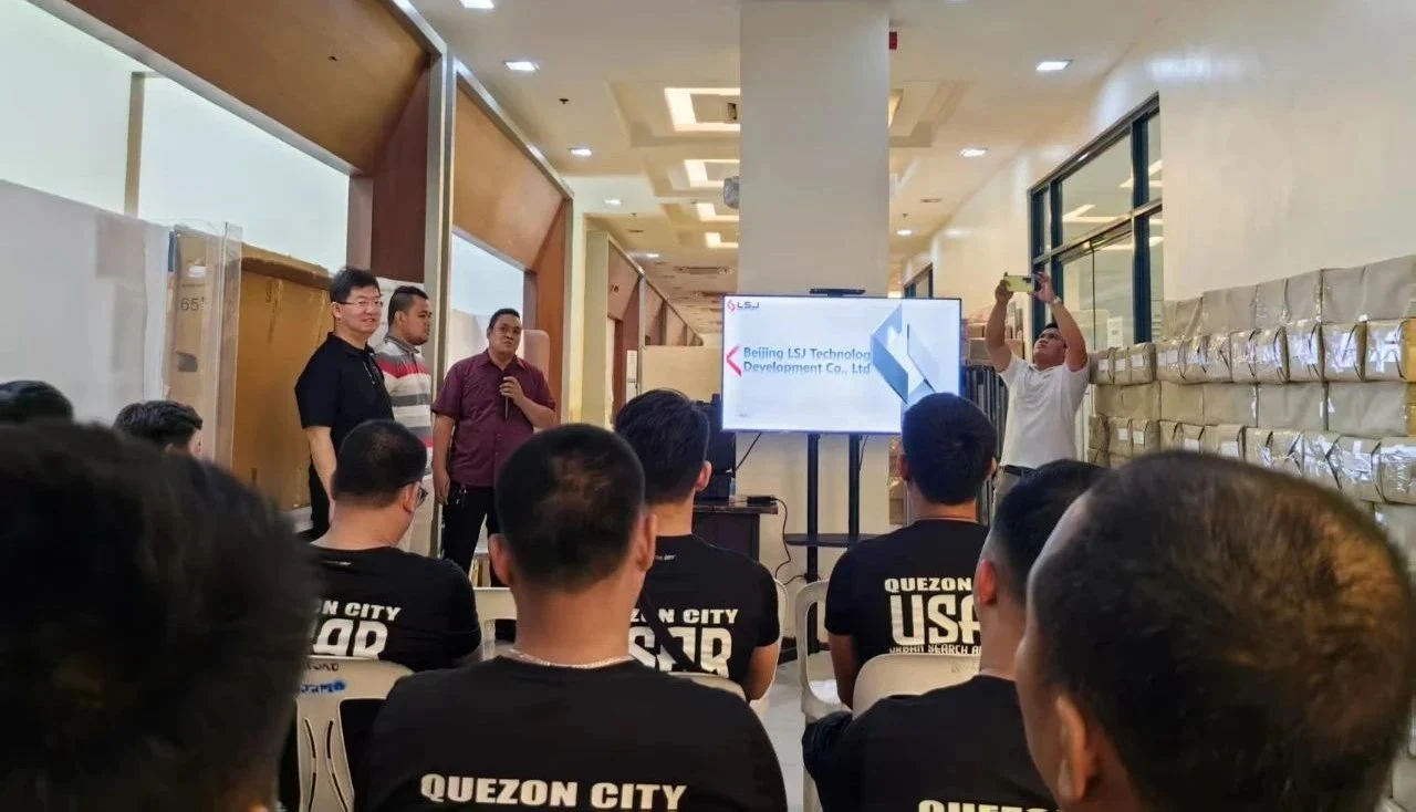 LSJ Technology delivering a technical presentation to the Quezon City urban search and rescue team