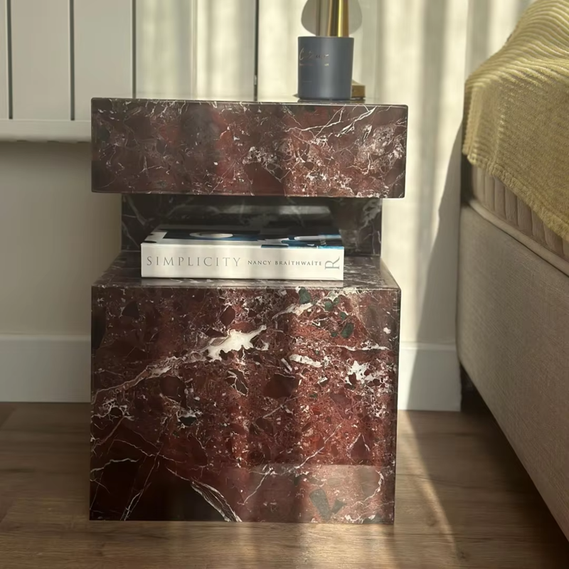 How to arrange marble table in small sized dining rooms
