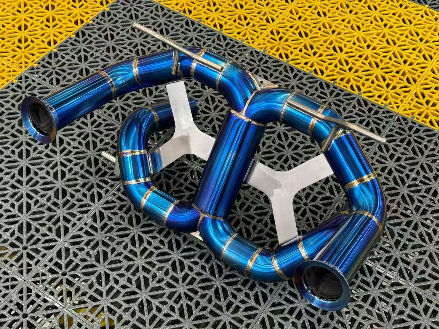 مناسب لسيارة لامبورغيني أفنتادور إس في جي
