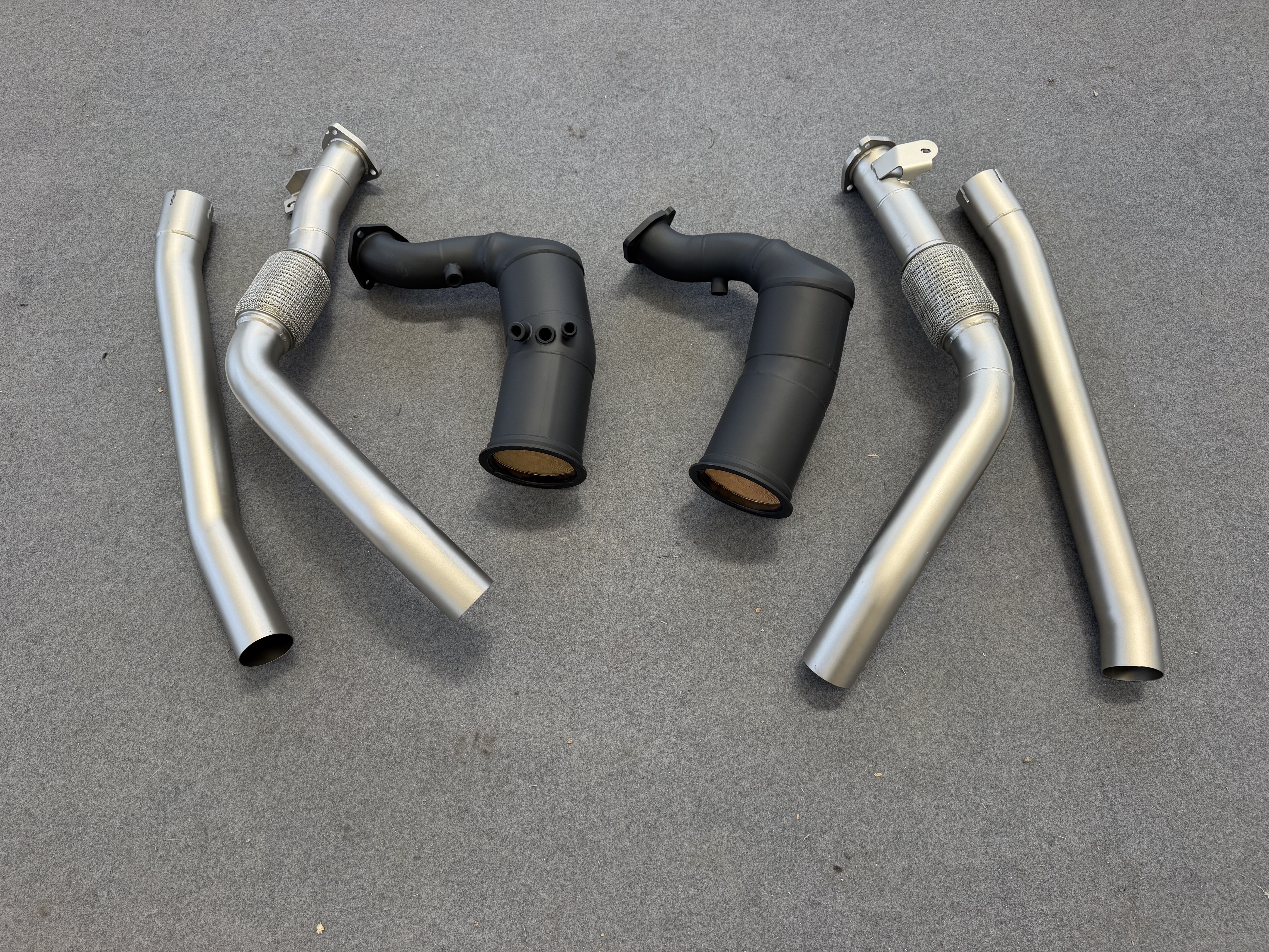 High-Performance Cat Downpipe for Enhanced Exhaust Flow and Power