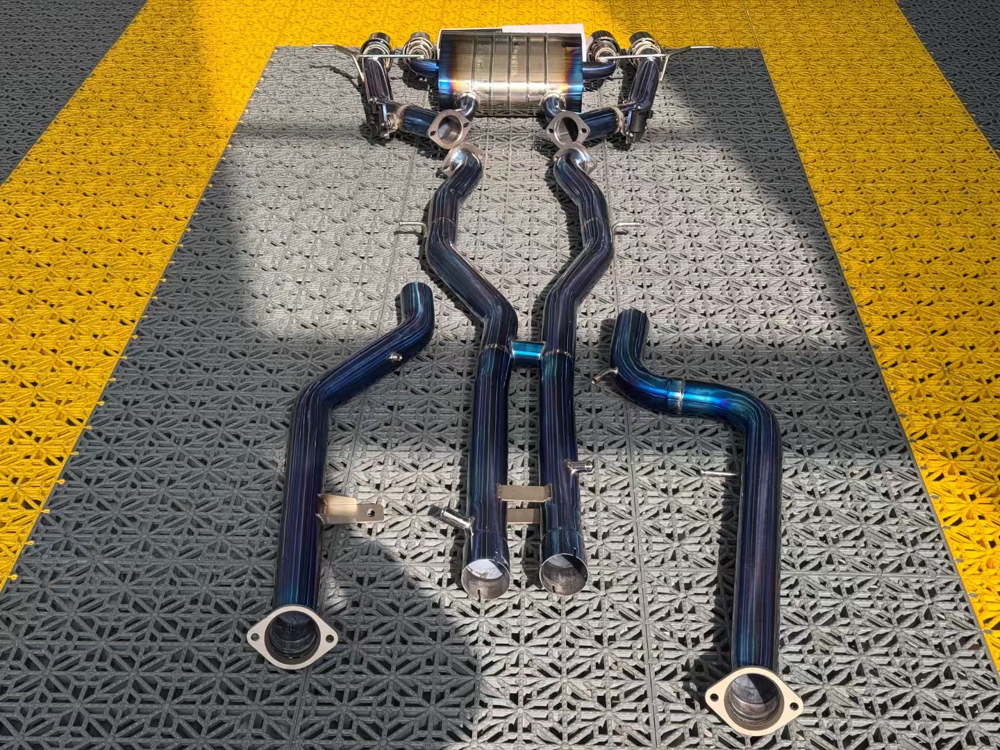 BMW G80 / G82 details