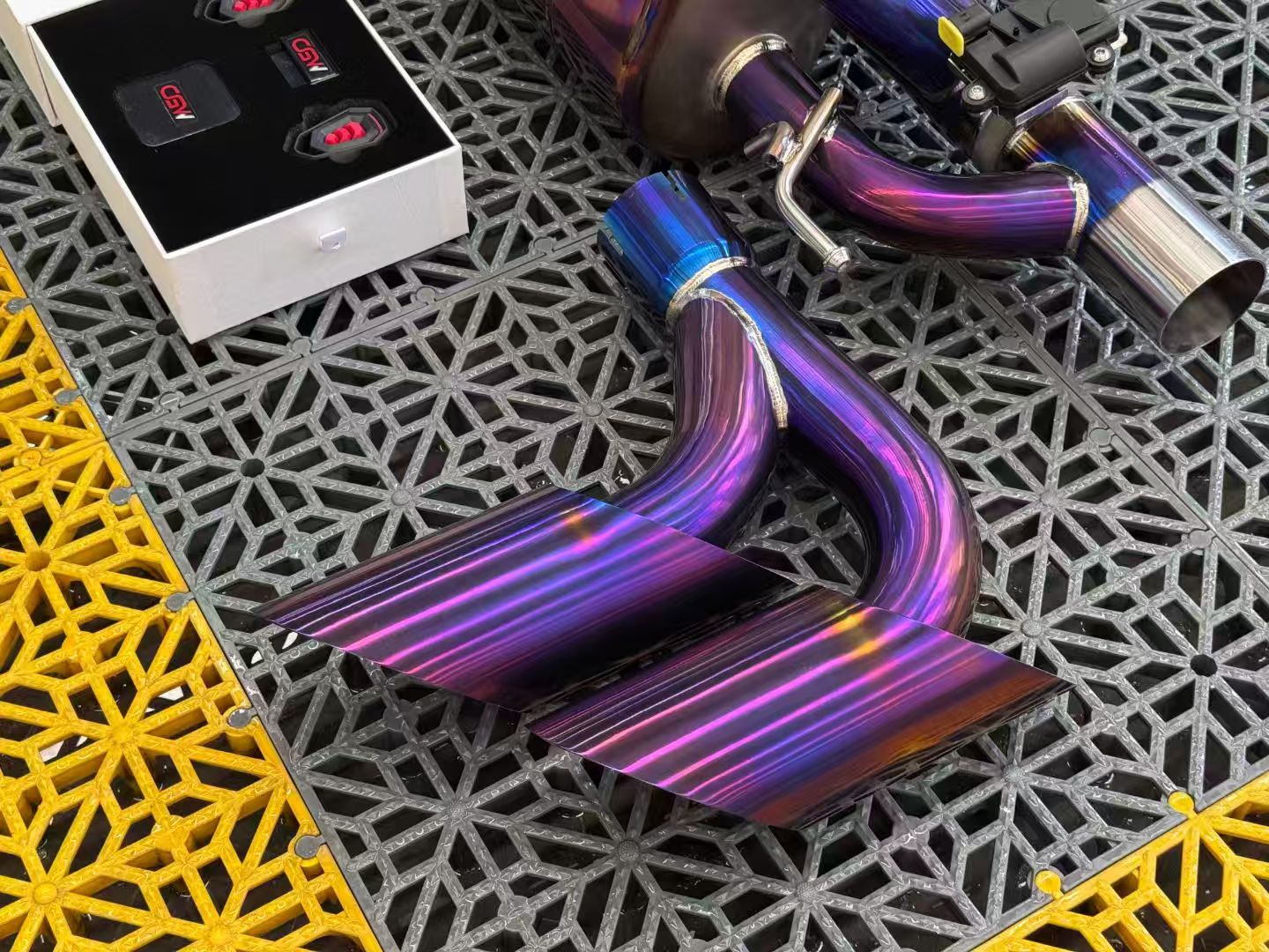 Exotic Look and Heat Discoloration