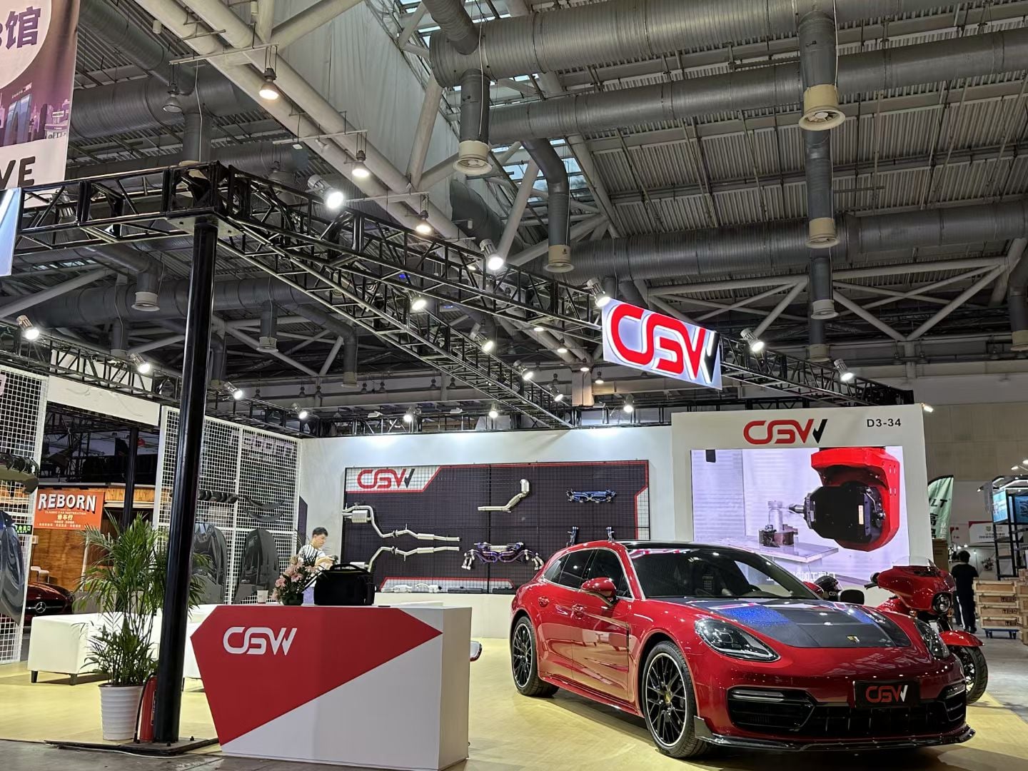 CGW Booth Ignites 2023 Suzhou GT Show Modified Cars and Internet-Famous Models Create Visual Storm