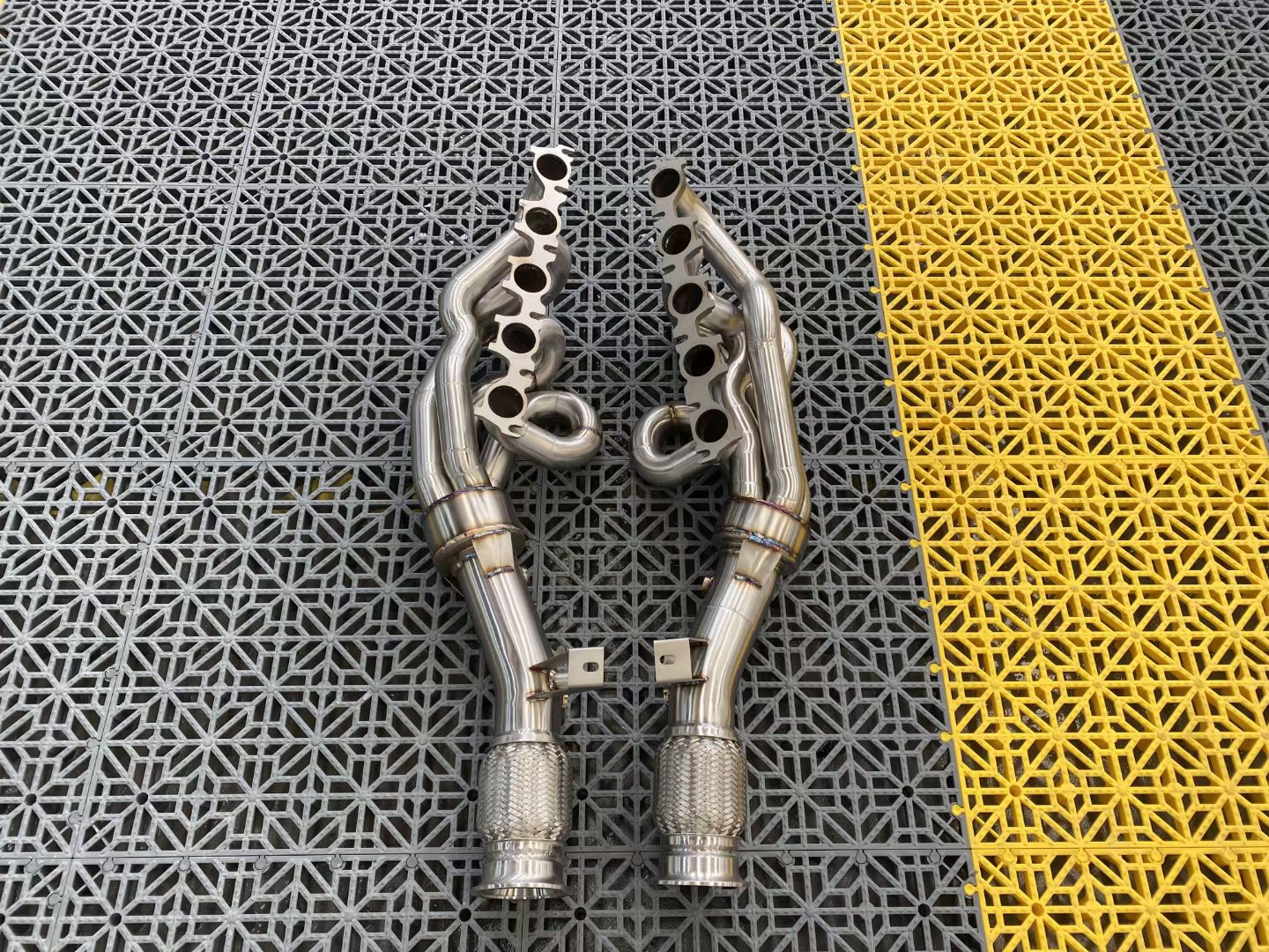 Performance Stepped Headers for Maximum Exhaust Flow and Torque